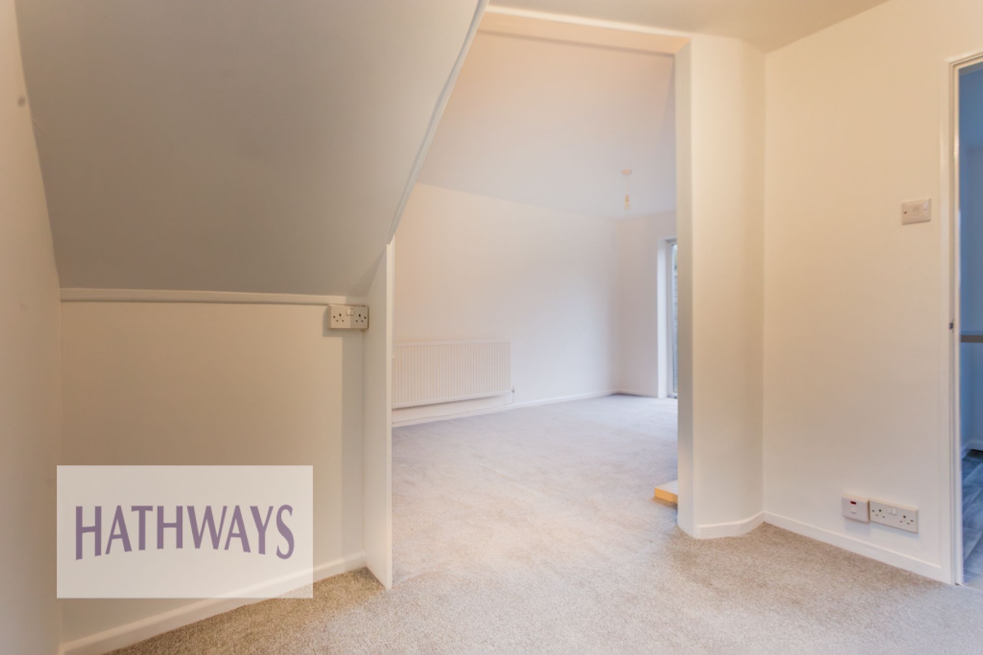 3 bed end of terrace house for sale in Belle Vue Close, Cwmbran  - Property Image 10