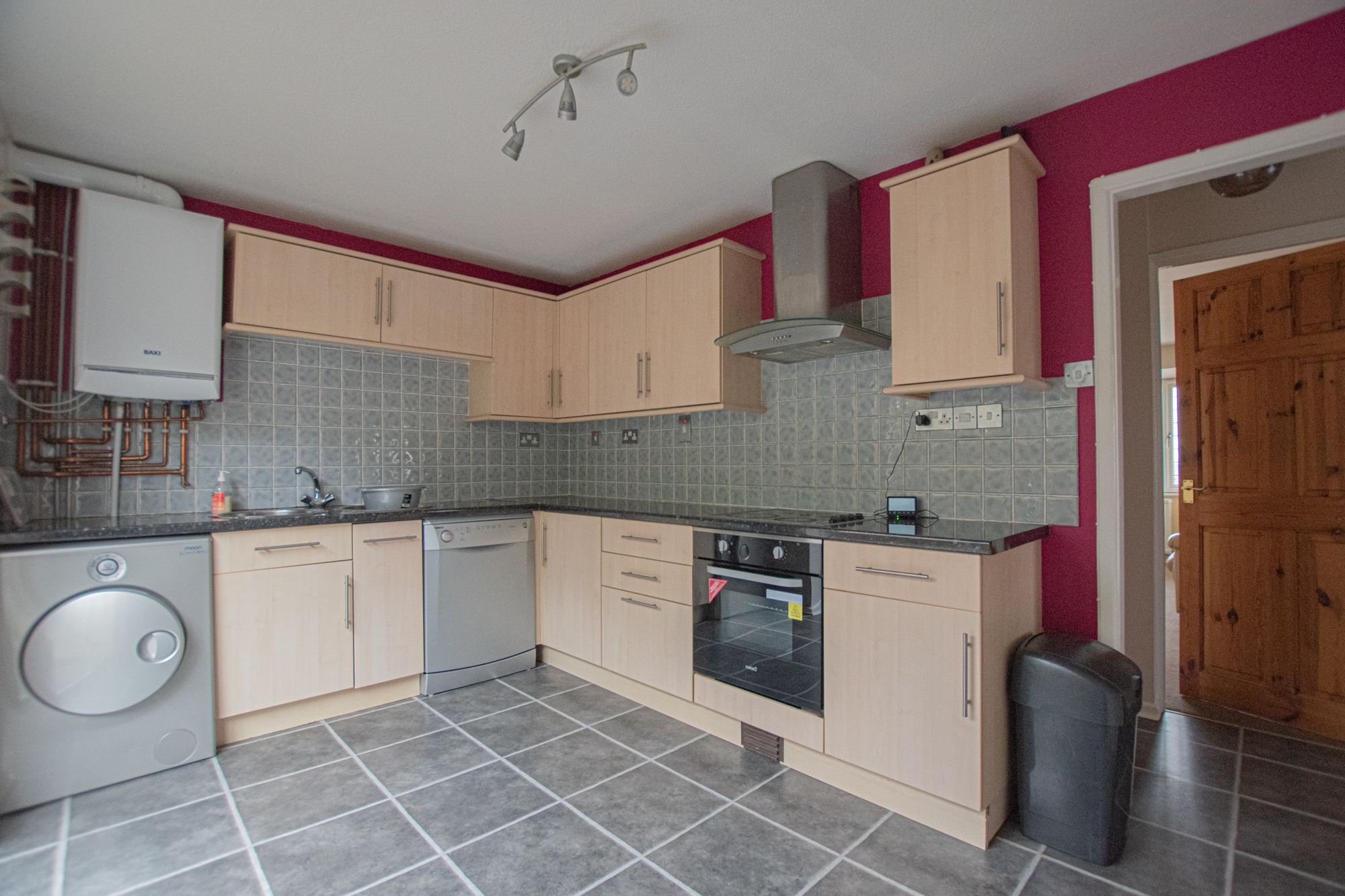 2 bed semi-detached house to rent in Oaklands View, Cwmbran  - Property Image 4