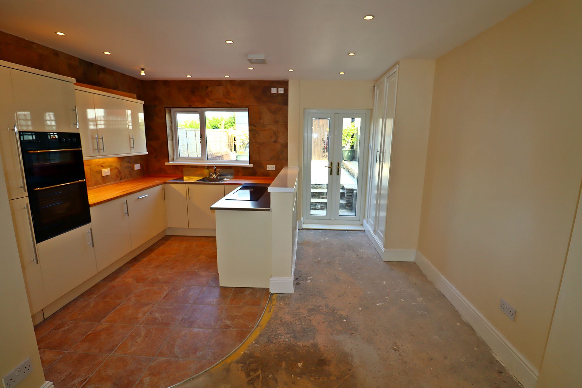 3 bed mid-terraced house for sale in Alfred Street, Tonypandy  - Property Image 7