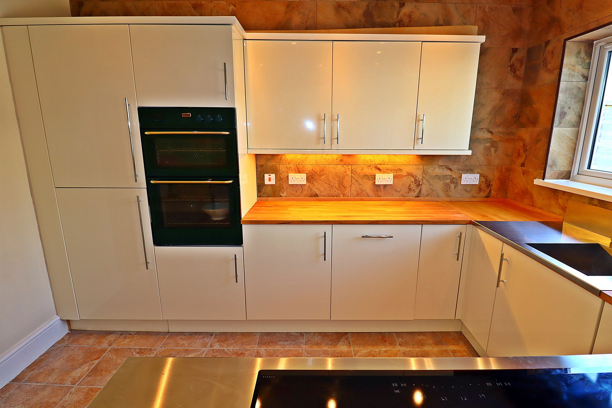 3 bed mid-terraced house for sale in Alfred Street, Tonypandy  - Property Image 8