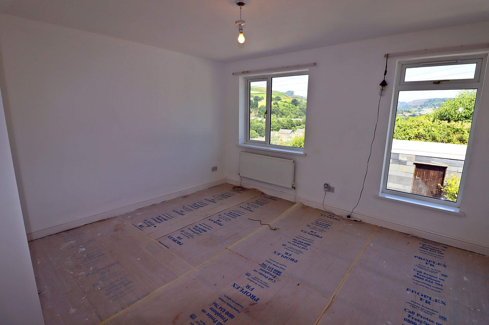 3 bed mid-terraced house for sale in Alfred Street, Tonypandy  - Property Image 10