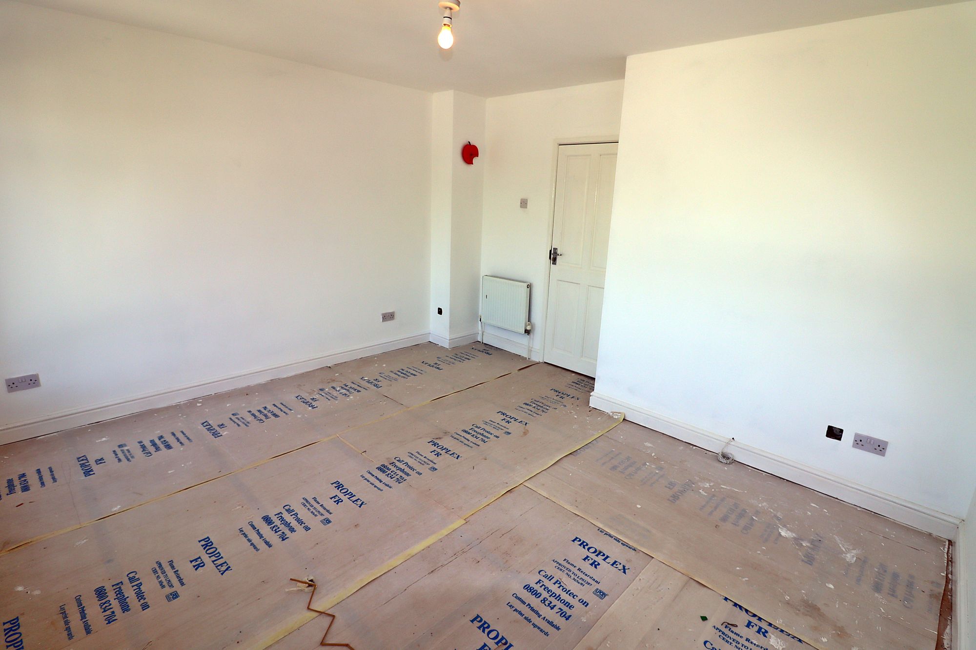 3 bed mid-terraced house for sale in Alfred Street, Tonypandy  - Property Image 11