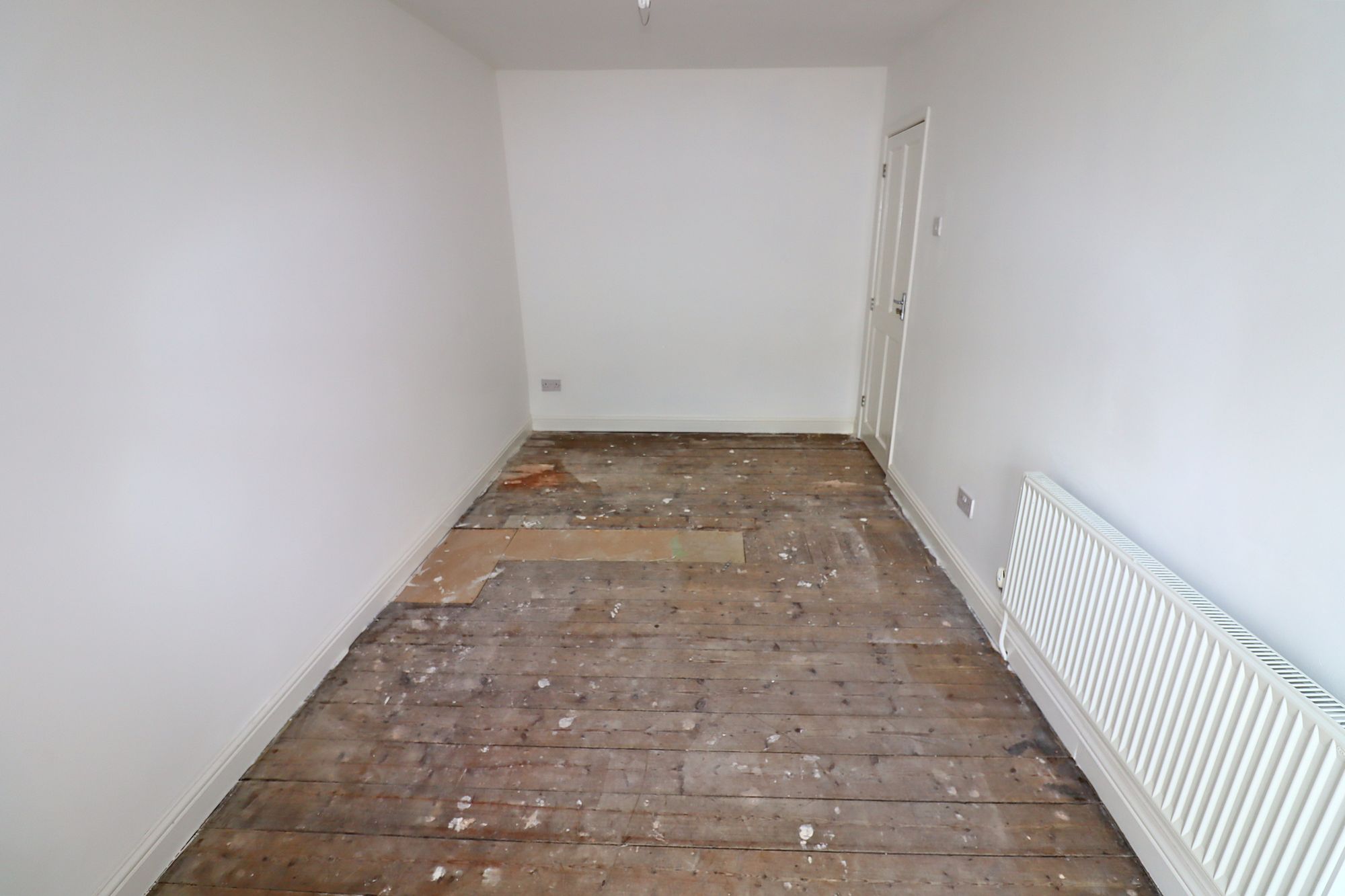 3 bed mid-terraced house for sale in Alfred Street, Tonypandy  - Property Image 12