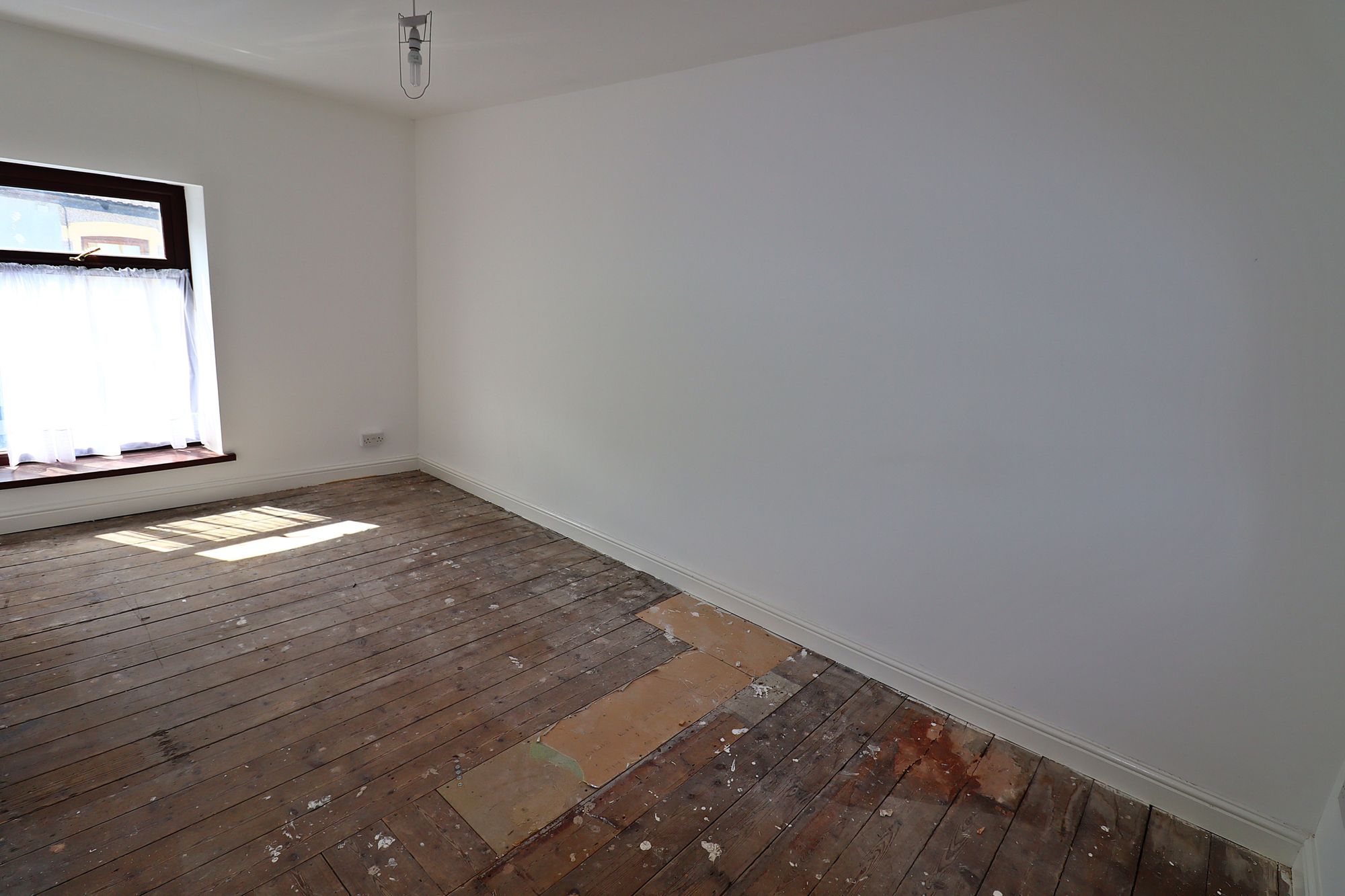 3 bed mid-terraced house for sale in Alfred Street, Tonypandy  - Property Image 13