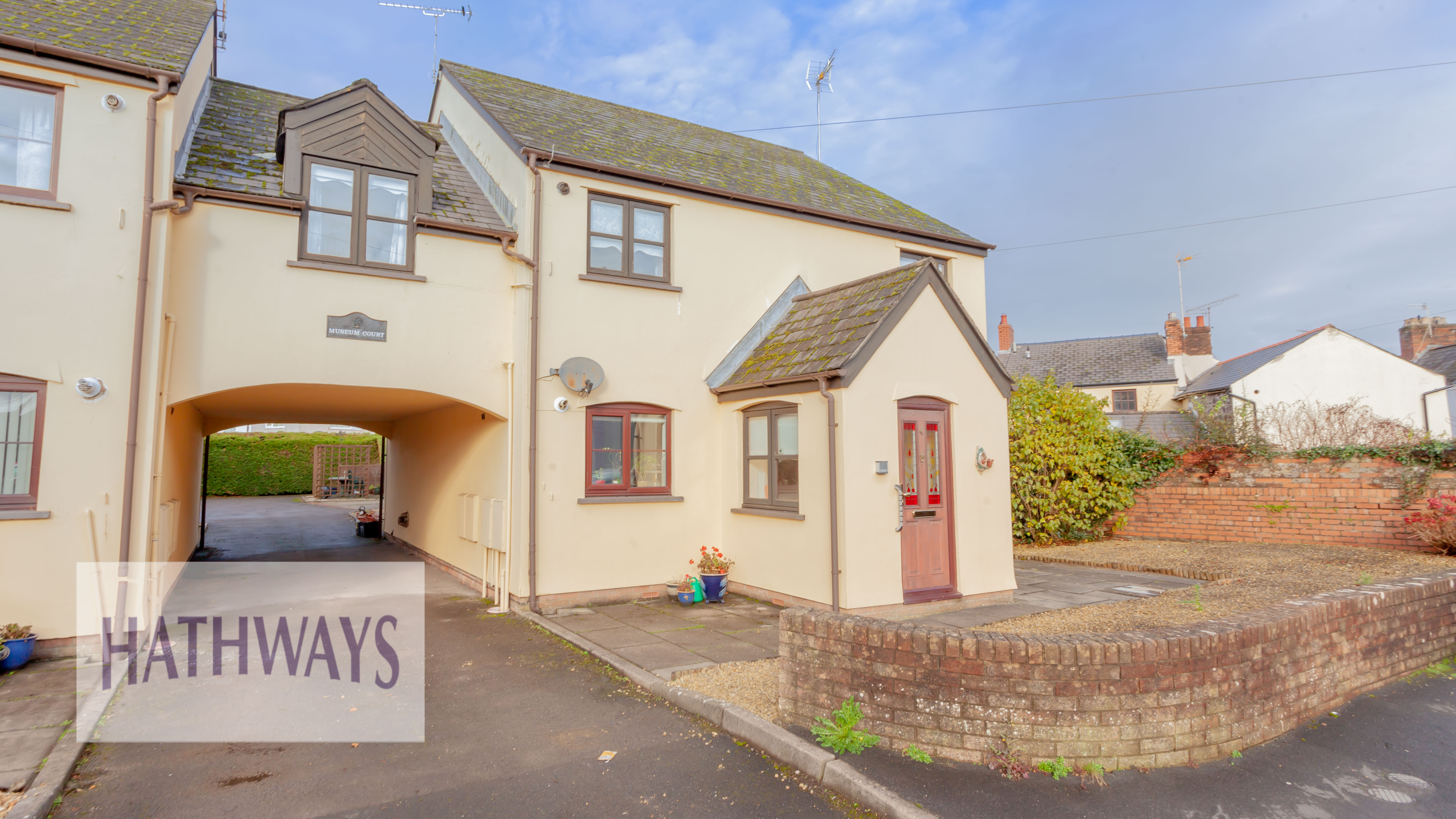 2 bed flat for sale in Backhall Street, Caerleon - Property Image 1