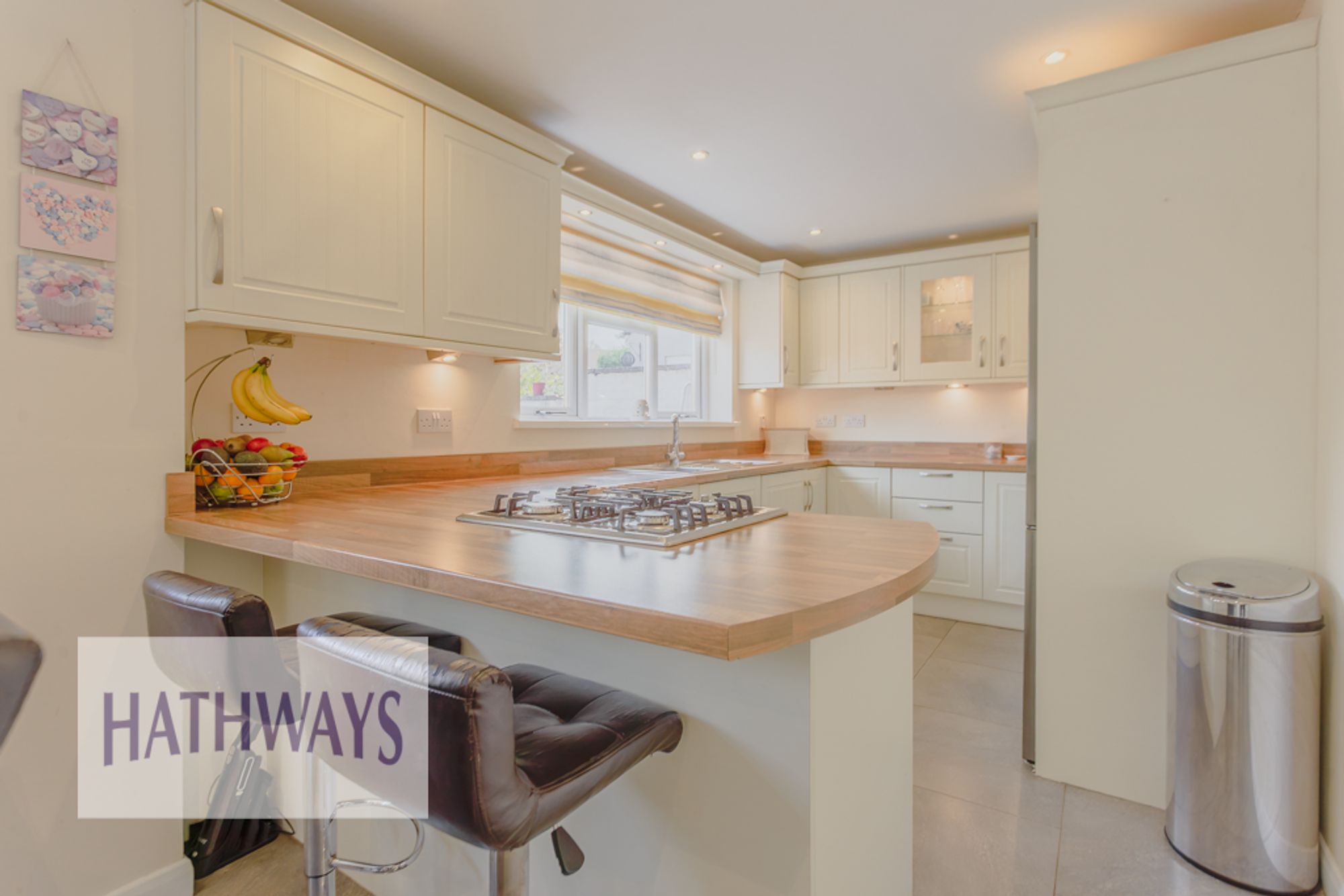 3 bed mid-terraced house for sale in Kidwelly Road, Cwmbran  - Property Image 4