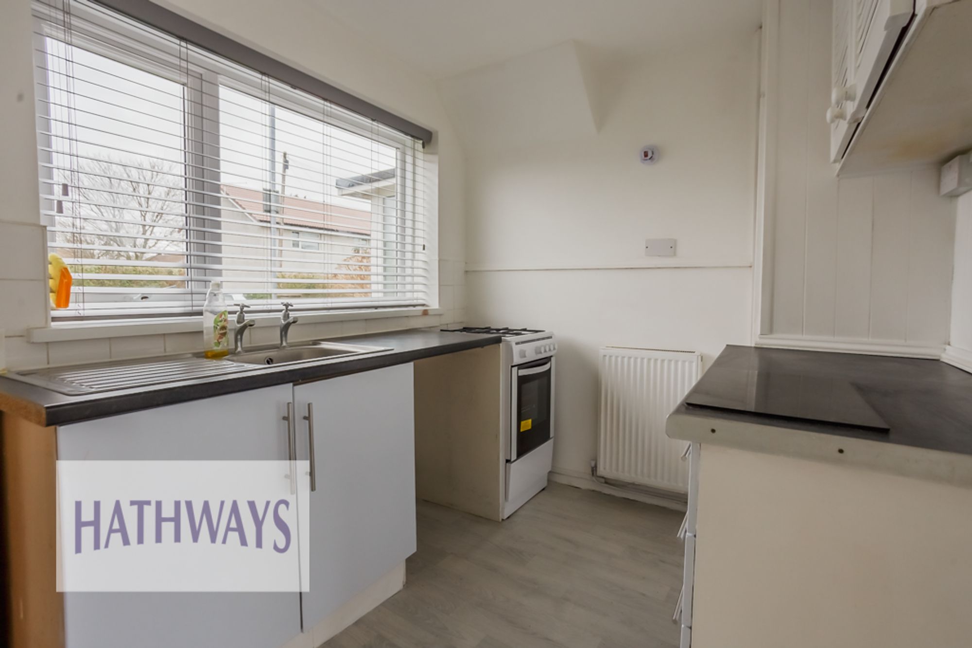 3 bed terraced house to rent in Fields Road, Cwmbran  - Property Image 9