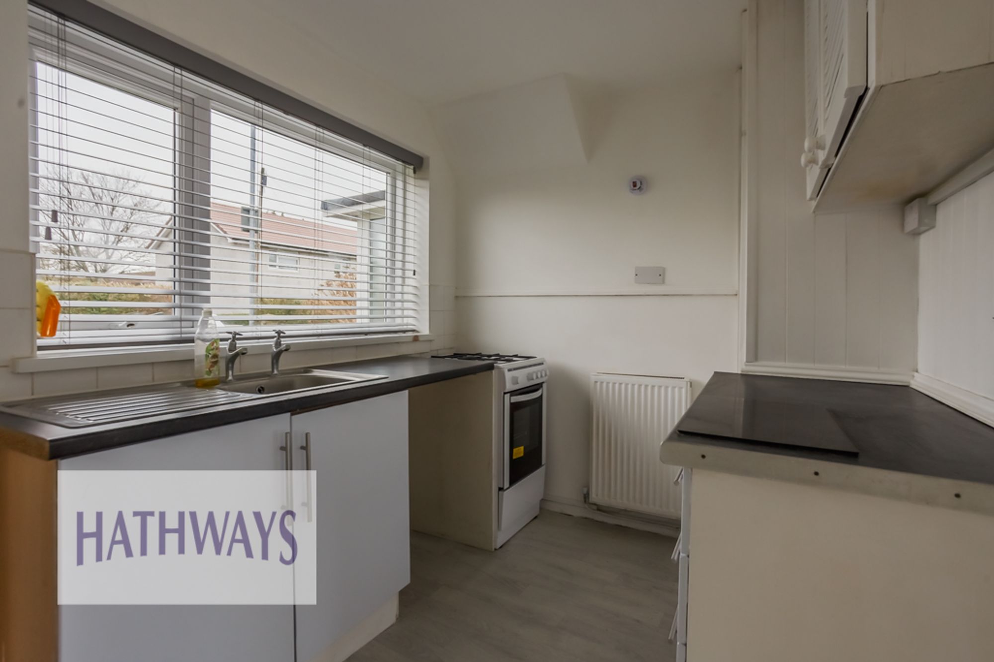 3 bed terraced house to rent in Fields Road, Cwmbran  - Property Image 8