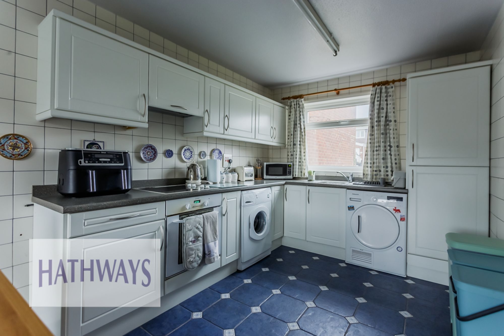 3 bed end of terrace house for sale in Brynglas, Cwmbran  - Property Image 5