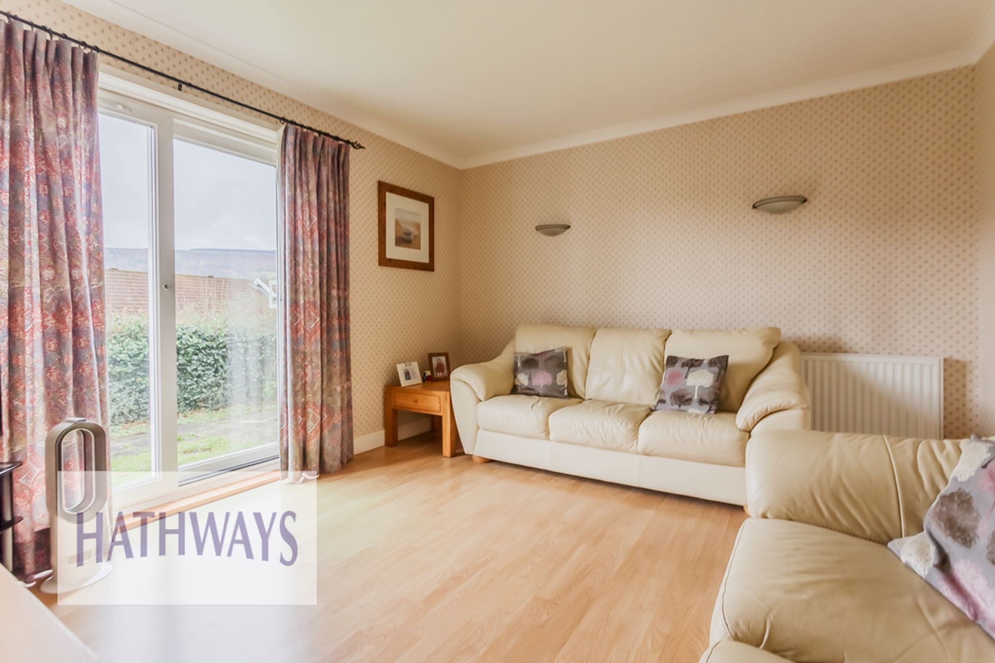 3 bed end of terrace house for sale in Brynglas, Cwmbran  - Property Image 12