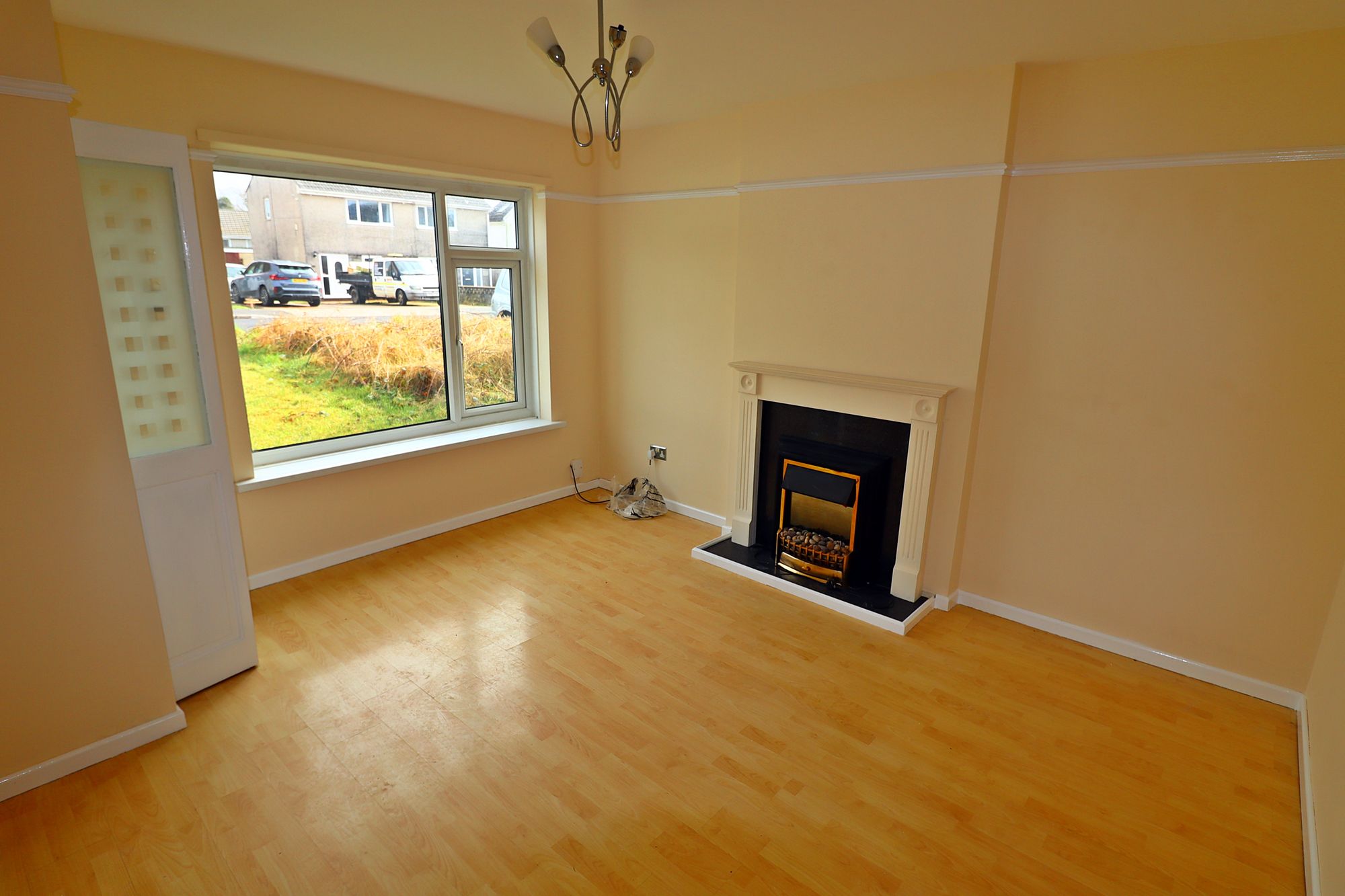 2 bed semi-detached house for sale in Milton Close, Pontypridd  - Property Image 5