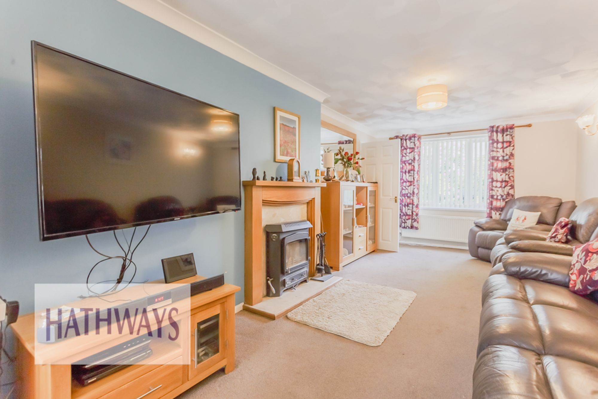 3 bed end of terrace house for sale in Brynhyfryd, Cwmbran  - Property Image 5