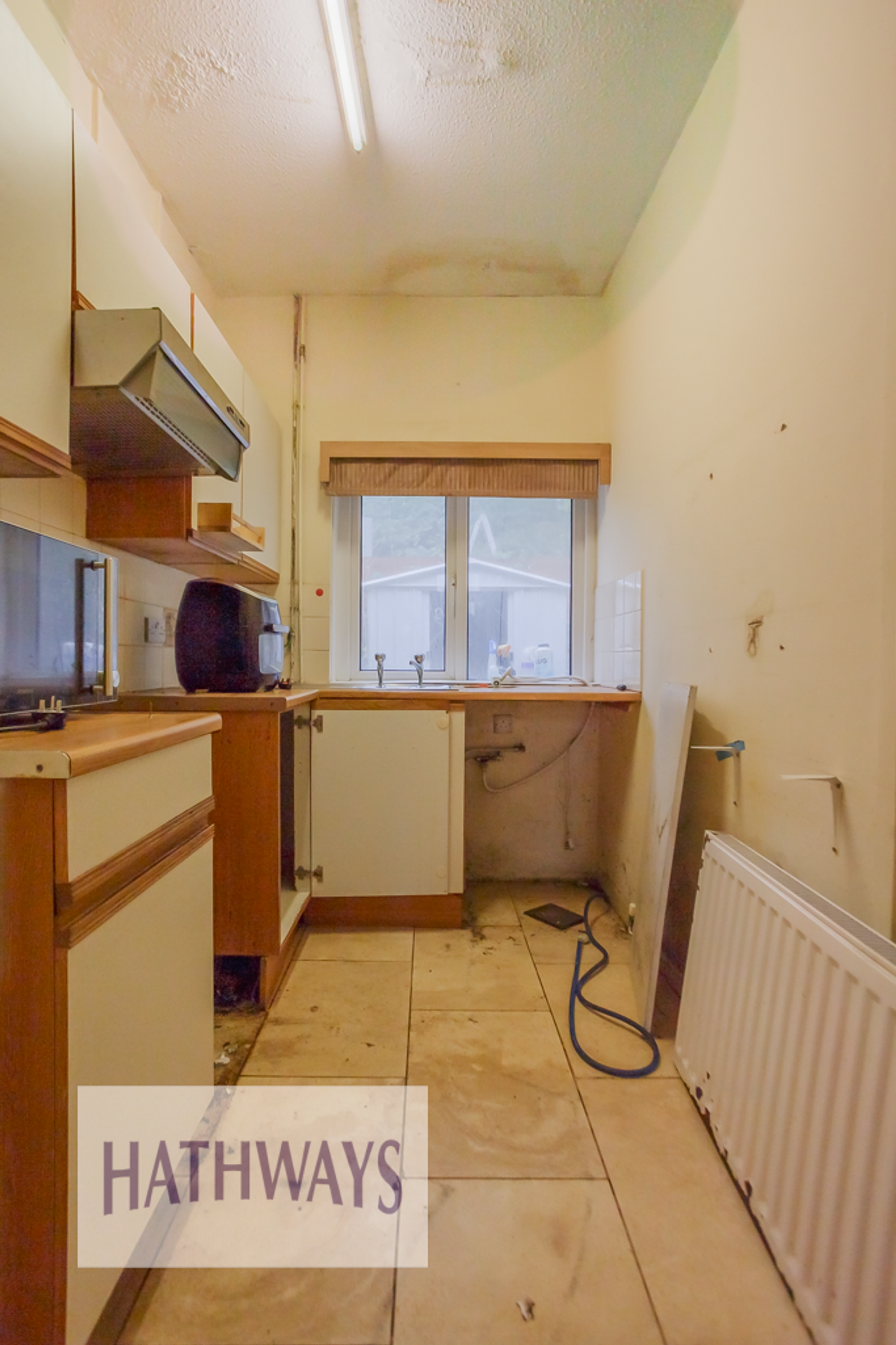 2 bed mid-terraced house for sale in Brook Street, Cwmbran  - Property Image 8