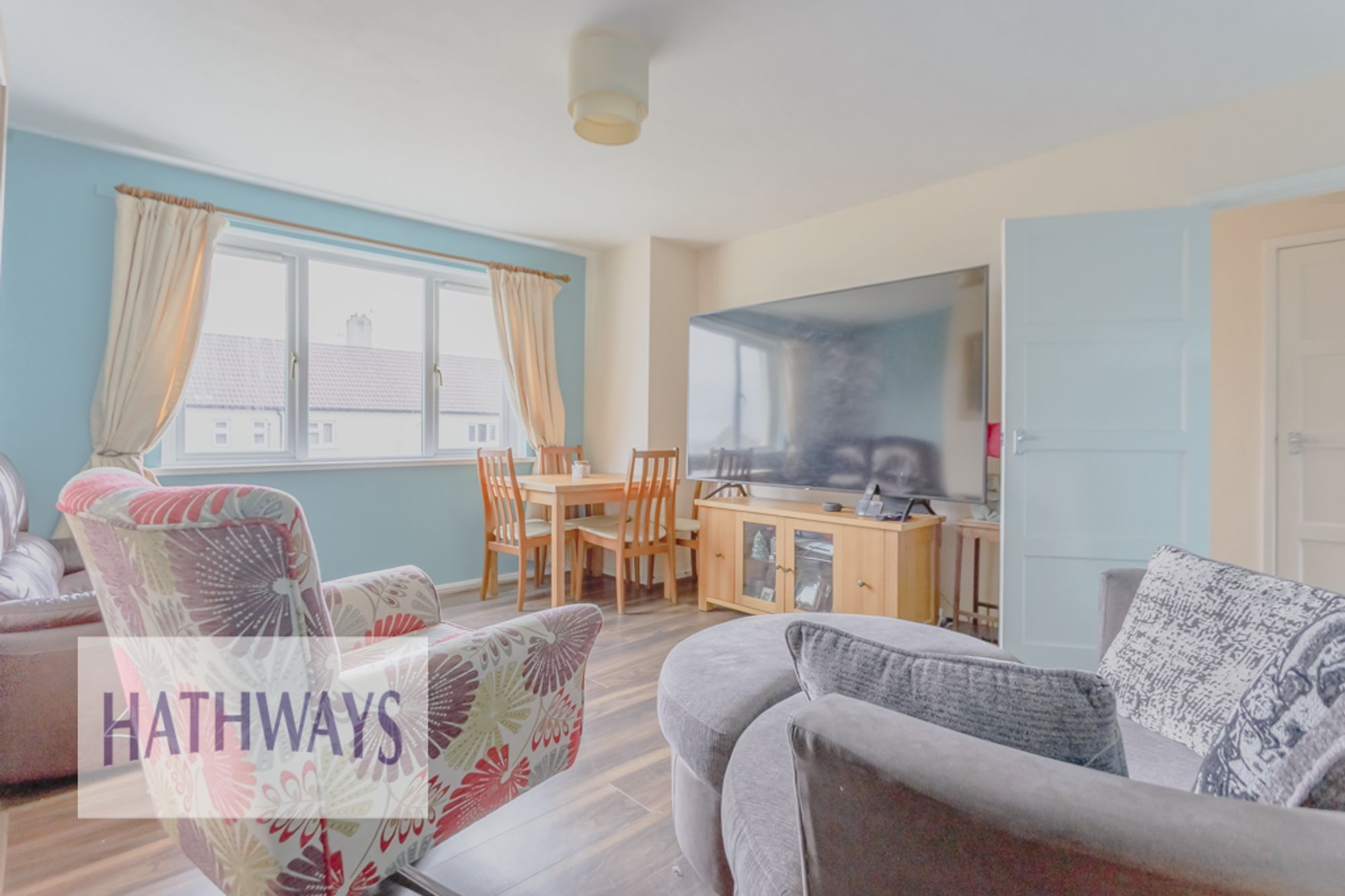 2 bed flat for sale in Oaklands Road, Pontypool  - Property Image 5
