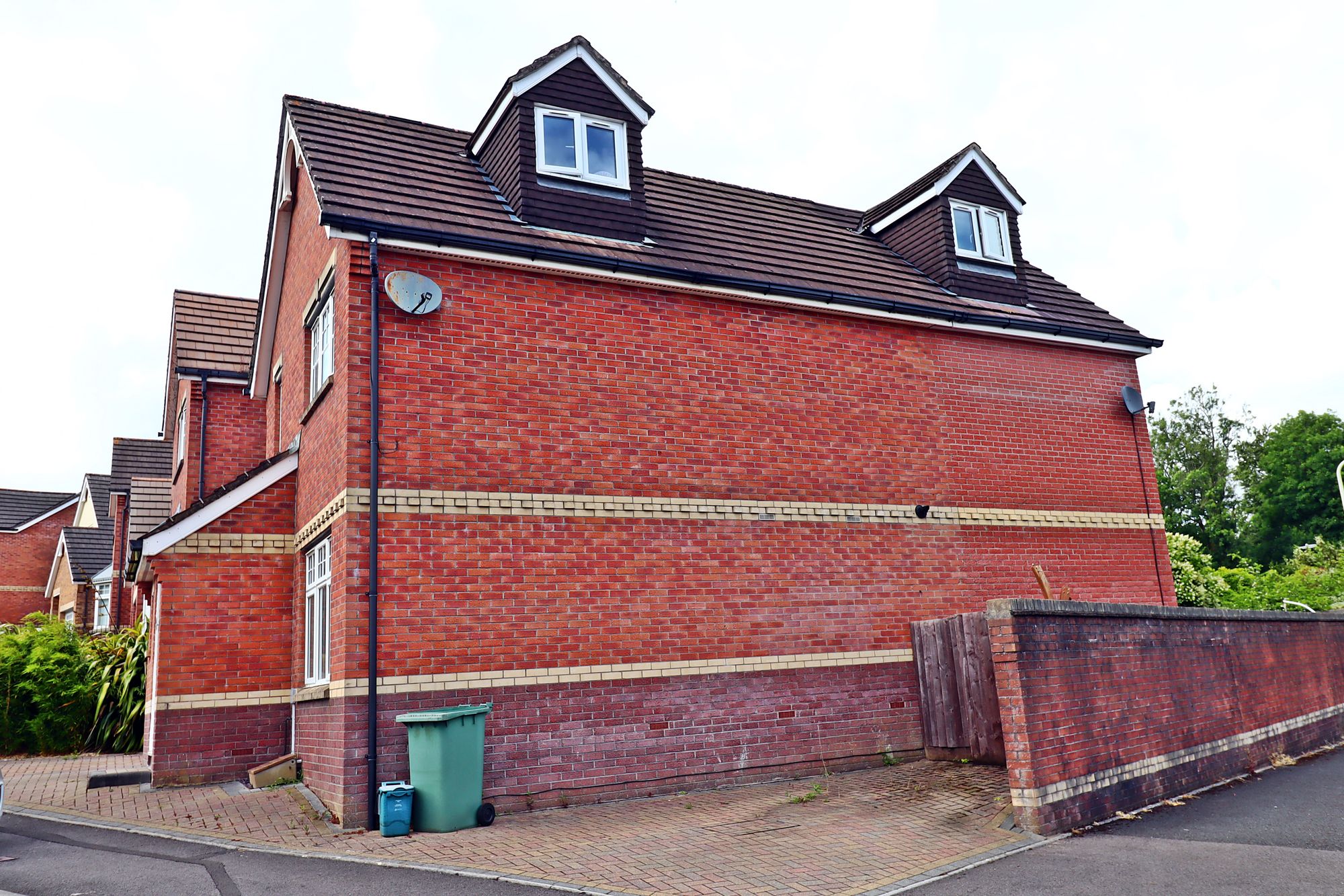 5 bed detached house for sale in Windsor Drive, Pontyclun  - Property Image 35