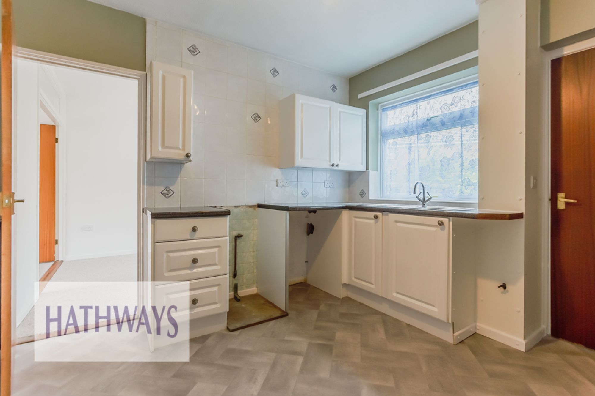 3 bed end of terrace house for sale in Salisbury Court, Cwmbran  - Property Image 11