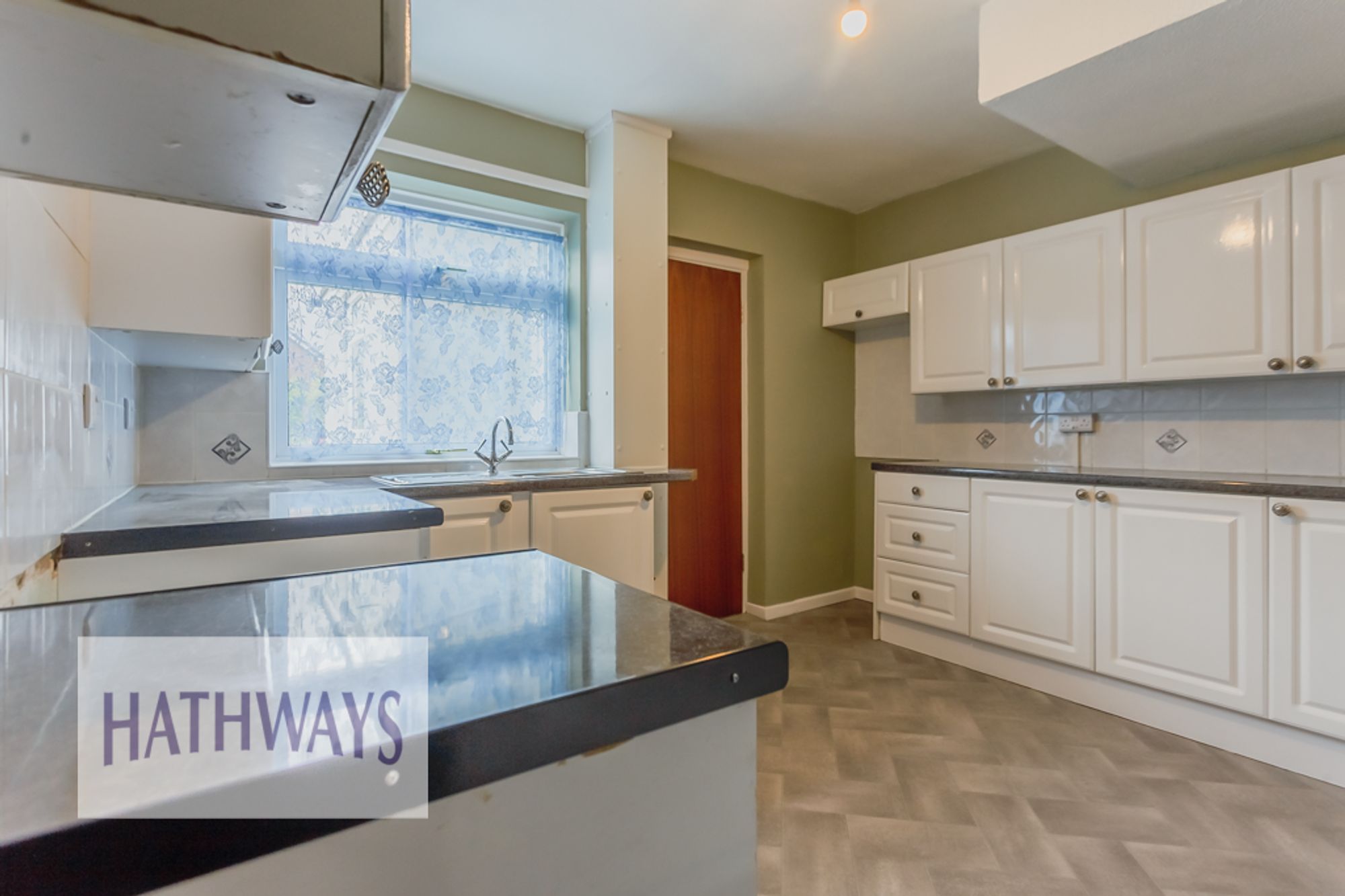 3 bed end of terrace house for sale in Salisbury Court, Cwmbran  - Property Image 9