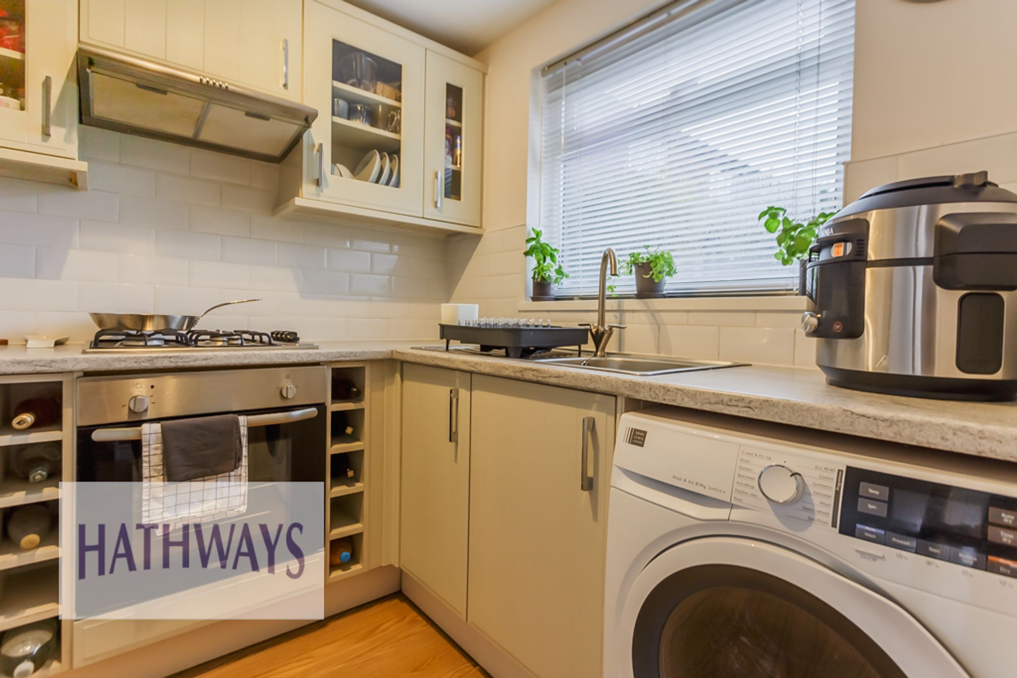 2 bed mid-terraced house for sale in Pentre Close, Cwmbran  - Property Image 4