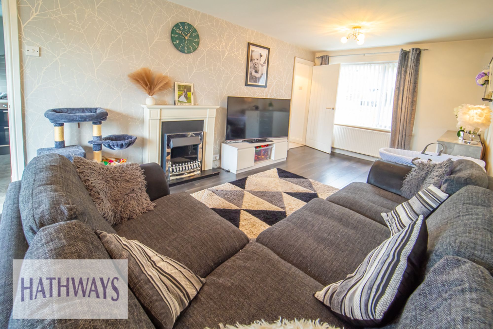 3 bed mid-terraced house for sale in Plas Bryn Gomer, Cwmbran  - Property Image 6