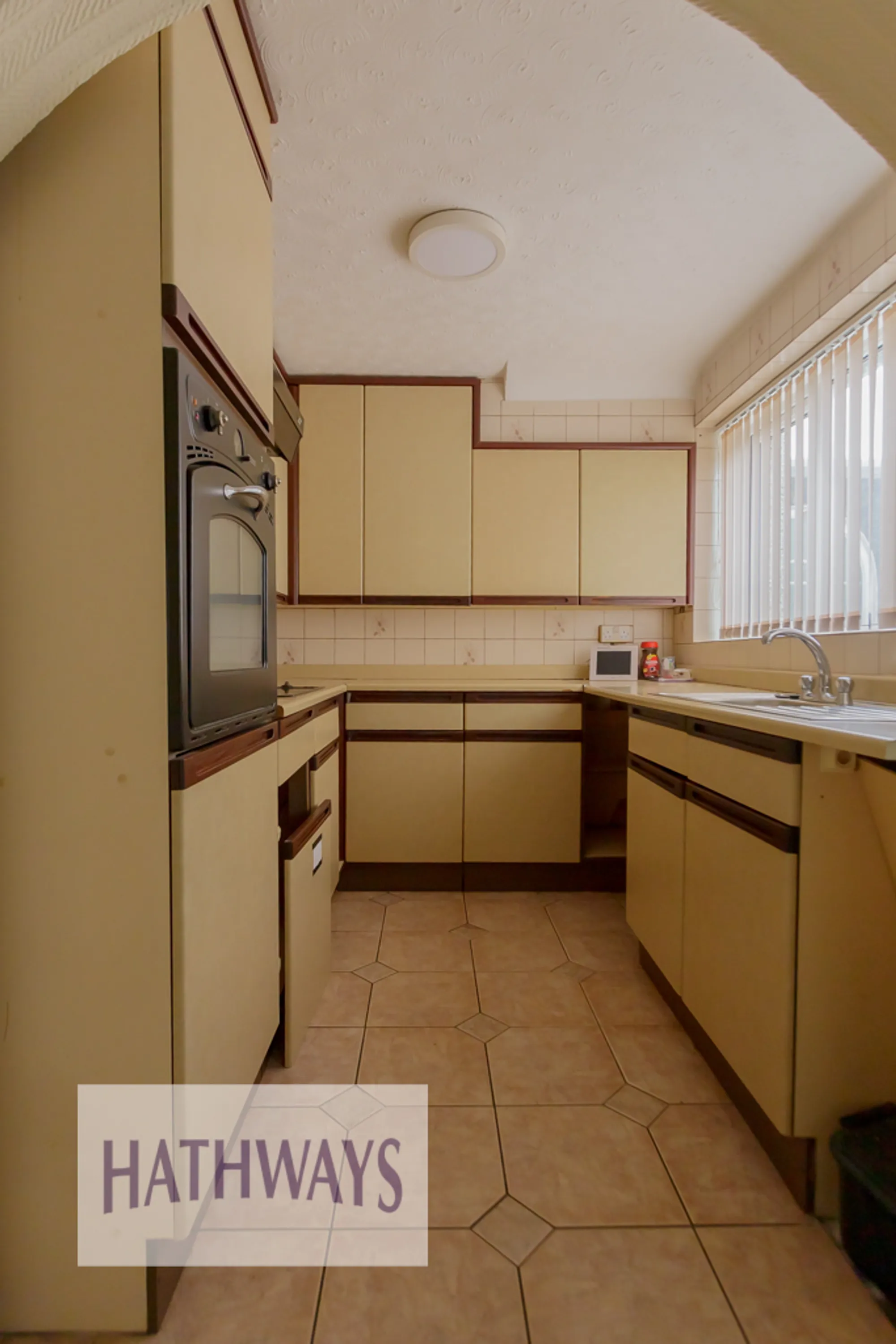 3 bed mid-terraced house for sale in Brynhyfryd, Cwmbran  - Property Image 4