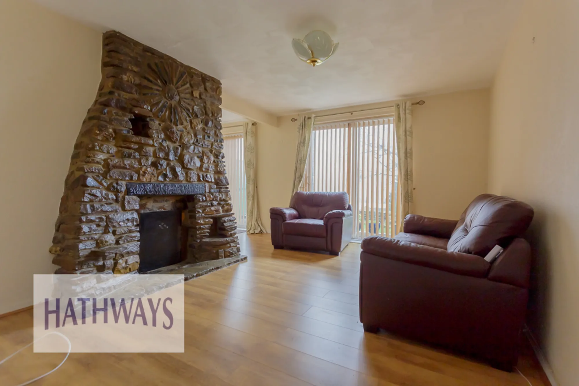 3 bed mid-terraced house for sale in Brynhyfryd, Cwmbran  - Property Image 10