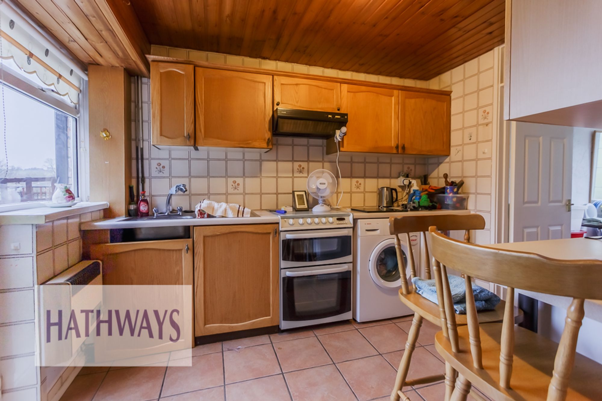 3 bed end of terrace house for sale in Ty Box Road, Cwmbran  - Property Image 5