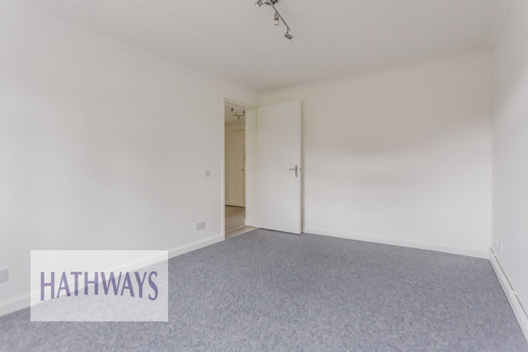 2 bed flat for sale in Oak Street, Cwmbran  - Property Image 15