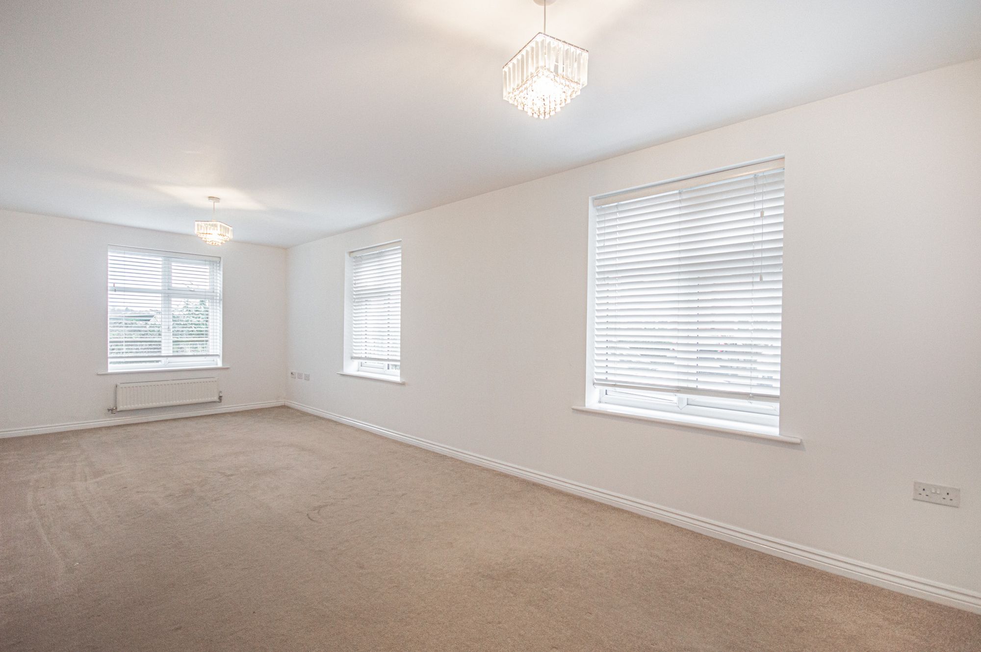 2 bed flat to rent in Anderson Grove, Newport  - Property Image 3