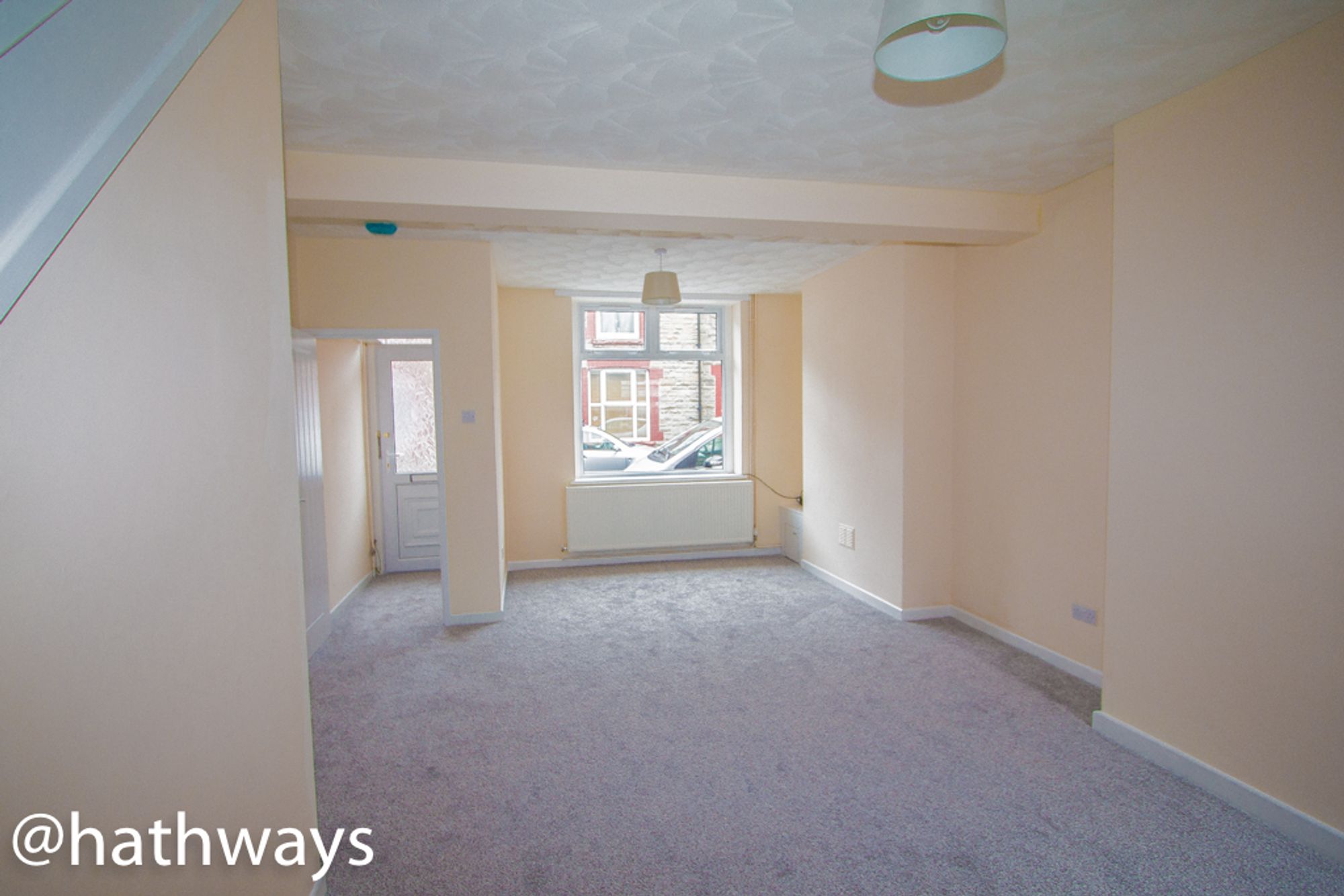 3 bed terraced house to rent in Caefelin Street, Abertillery 1