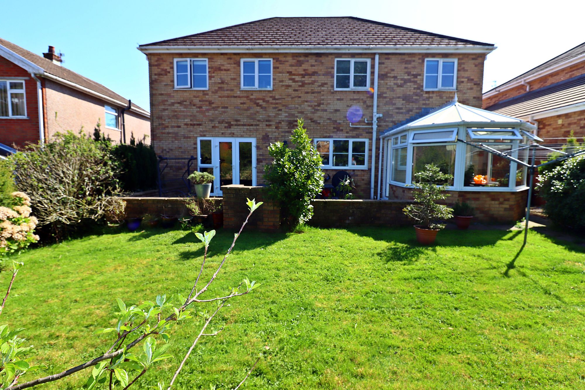 5 bed detached house for sale in Long Acre Close, Pontyclun 1