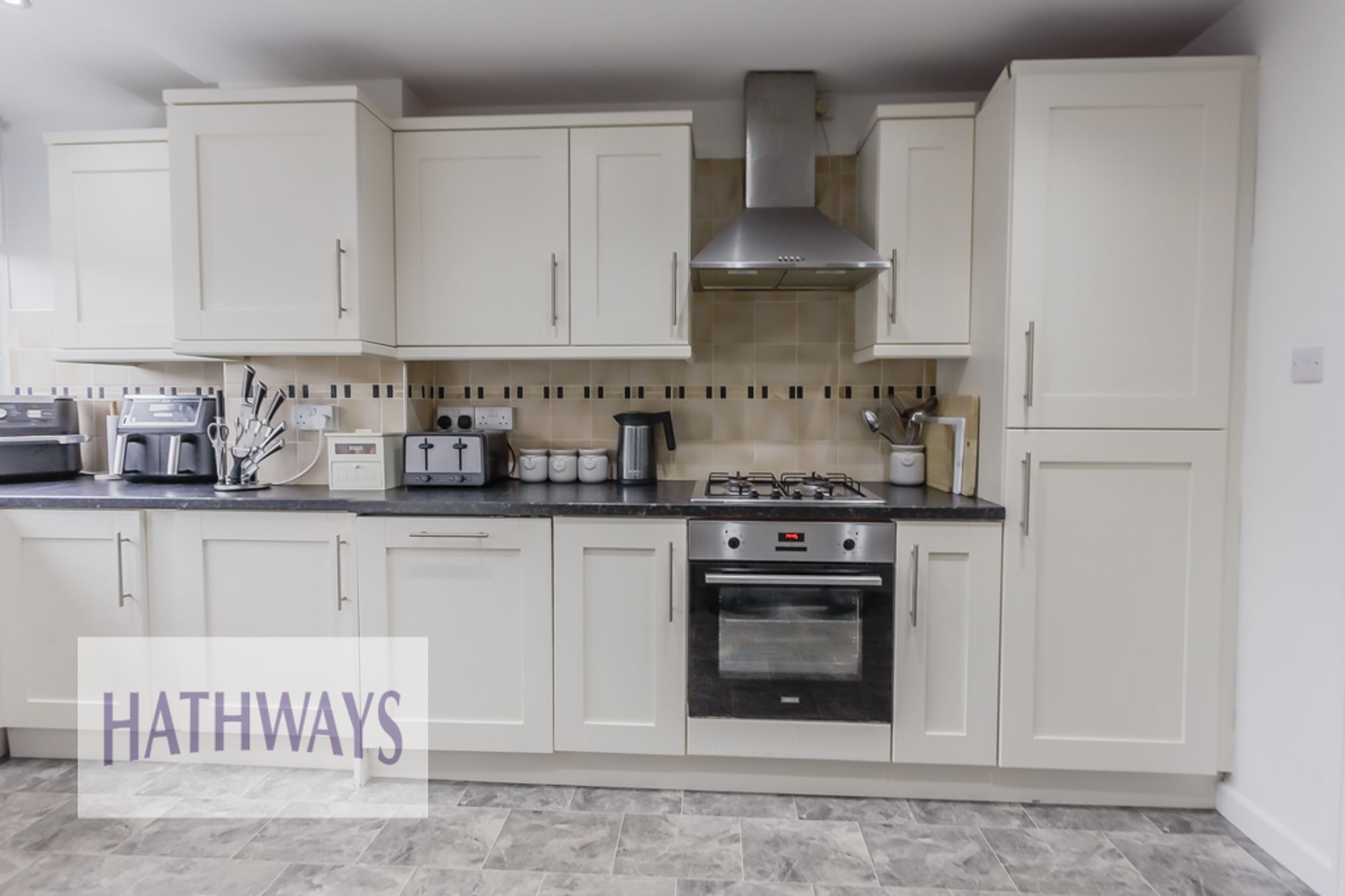 3 bed mid-terraced house for sale in Green Meadow Close, Cwmbran  - Property Image 7