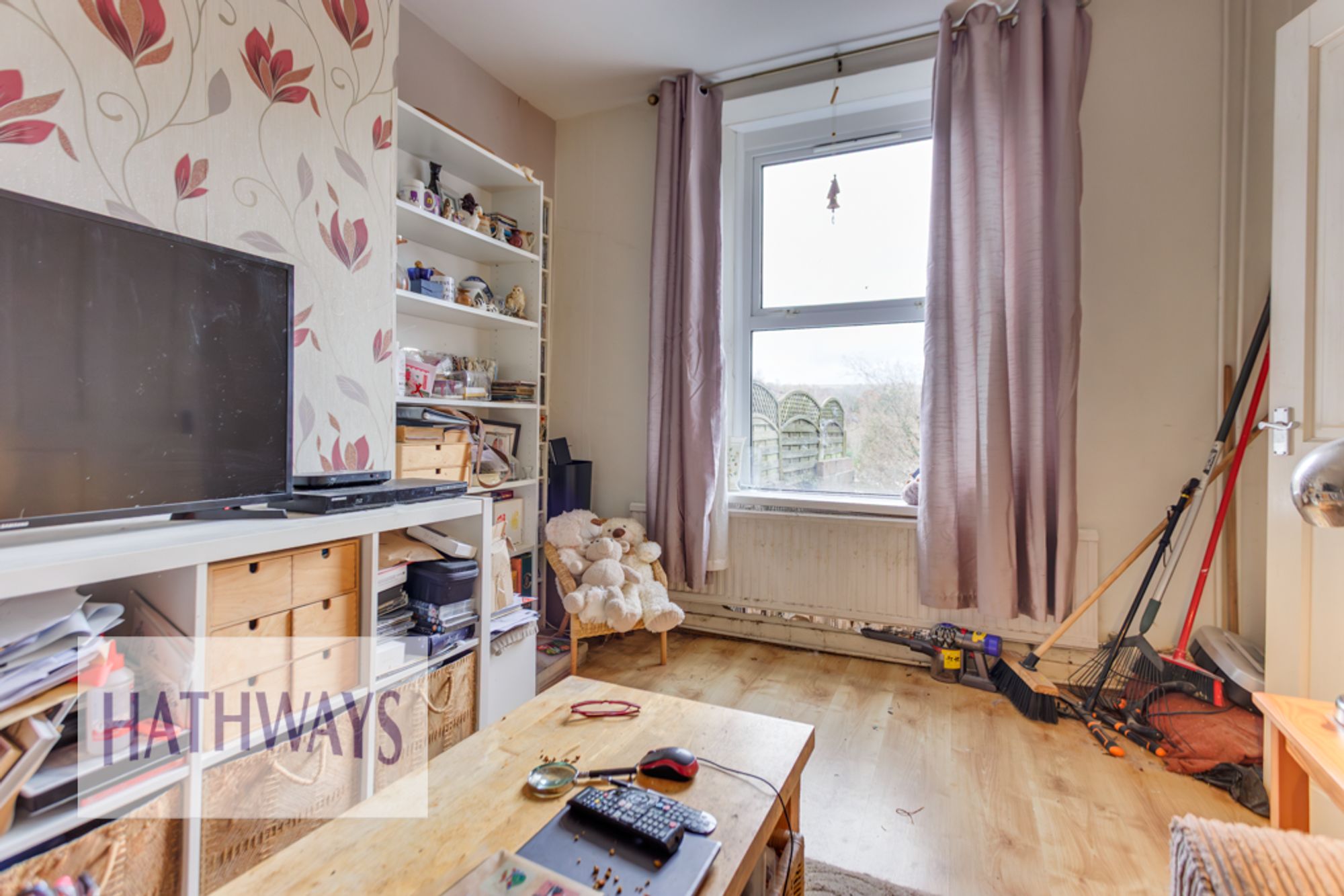 3 bed end of terrace house for sale in Black Path, Pontypool 5