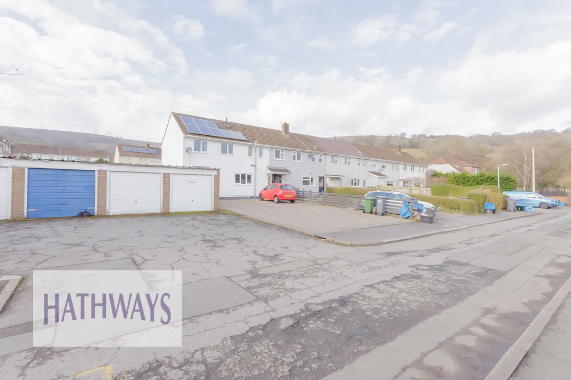 3 bed end of terrace house for sale in Ysgol Place, Cwmbran - Property Image 1