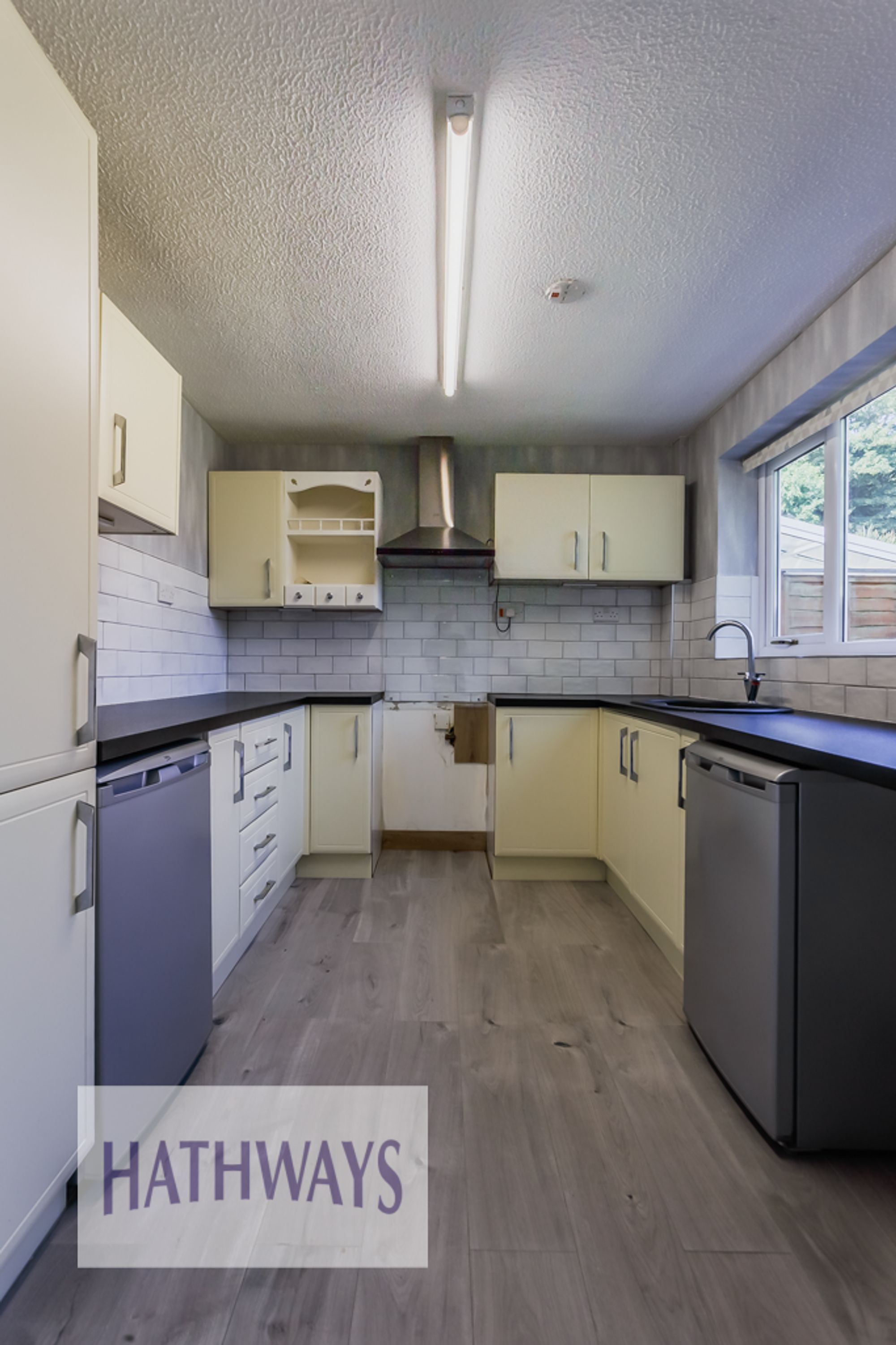 4 bed detached house for sale in The Brades, Newport 9