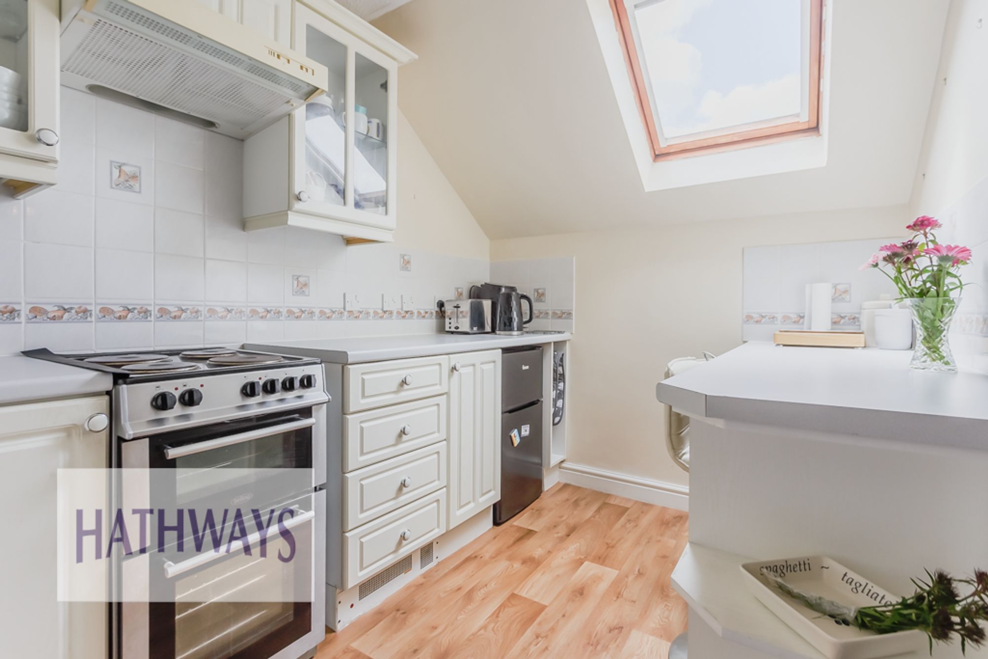 2 bed apartment to rent in The Hawthorns, Newport  - Property Image 10