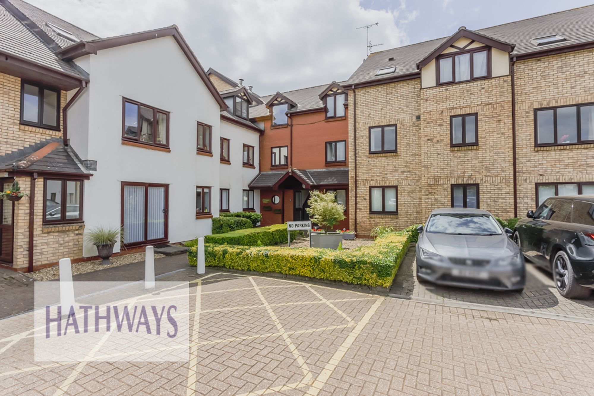 2 bed apartment to rent in The Hawthorns, Newport, NP18