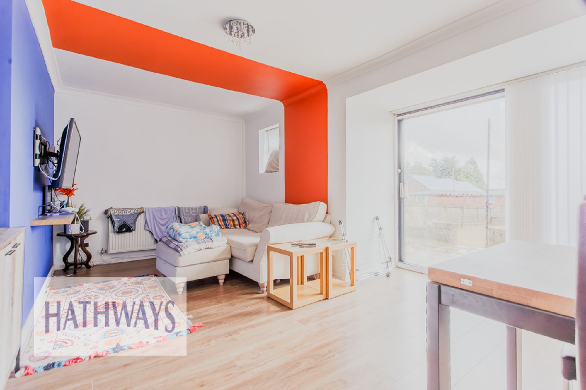 2 bed terraced house to rent in North Road, Cwmbran 1