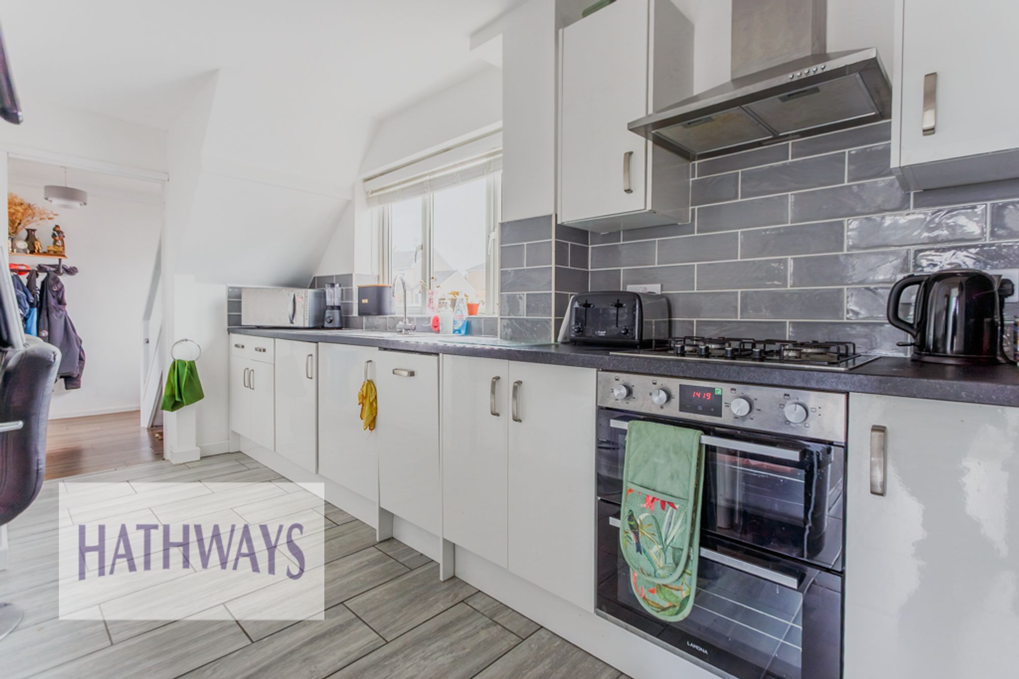 2 bed terraced house to rent in North Road, Cwmbran 9