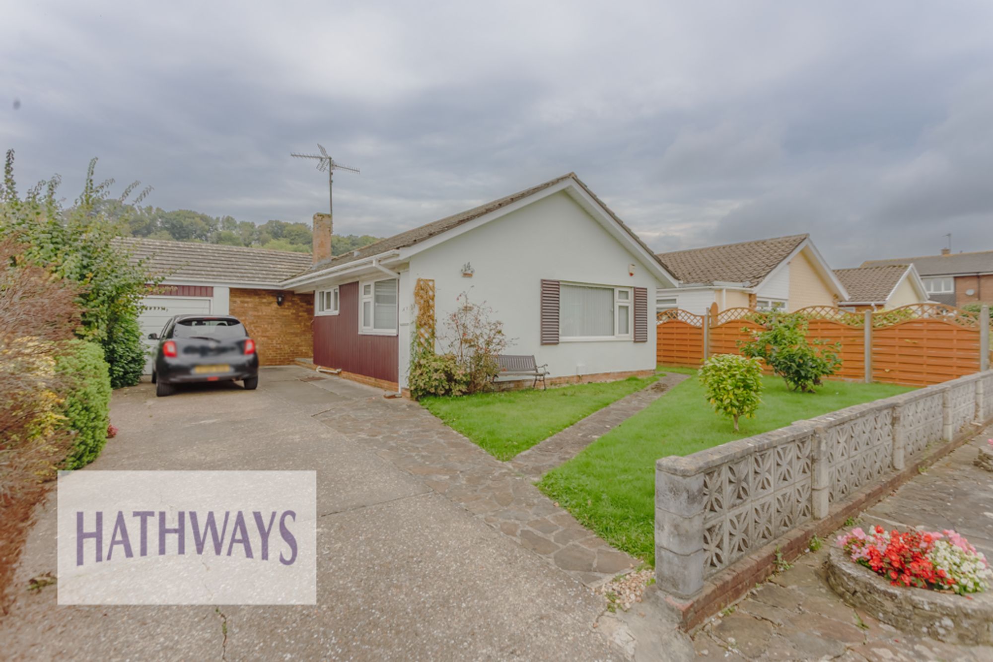 3 bed detached bungalow for sale in The Orchard, Newport  - Property Image 1