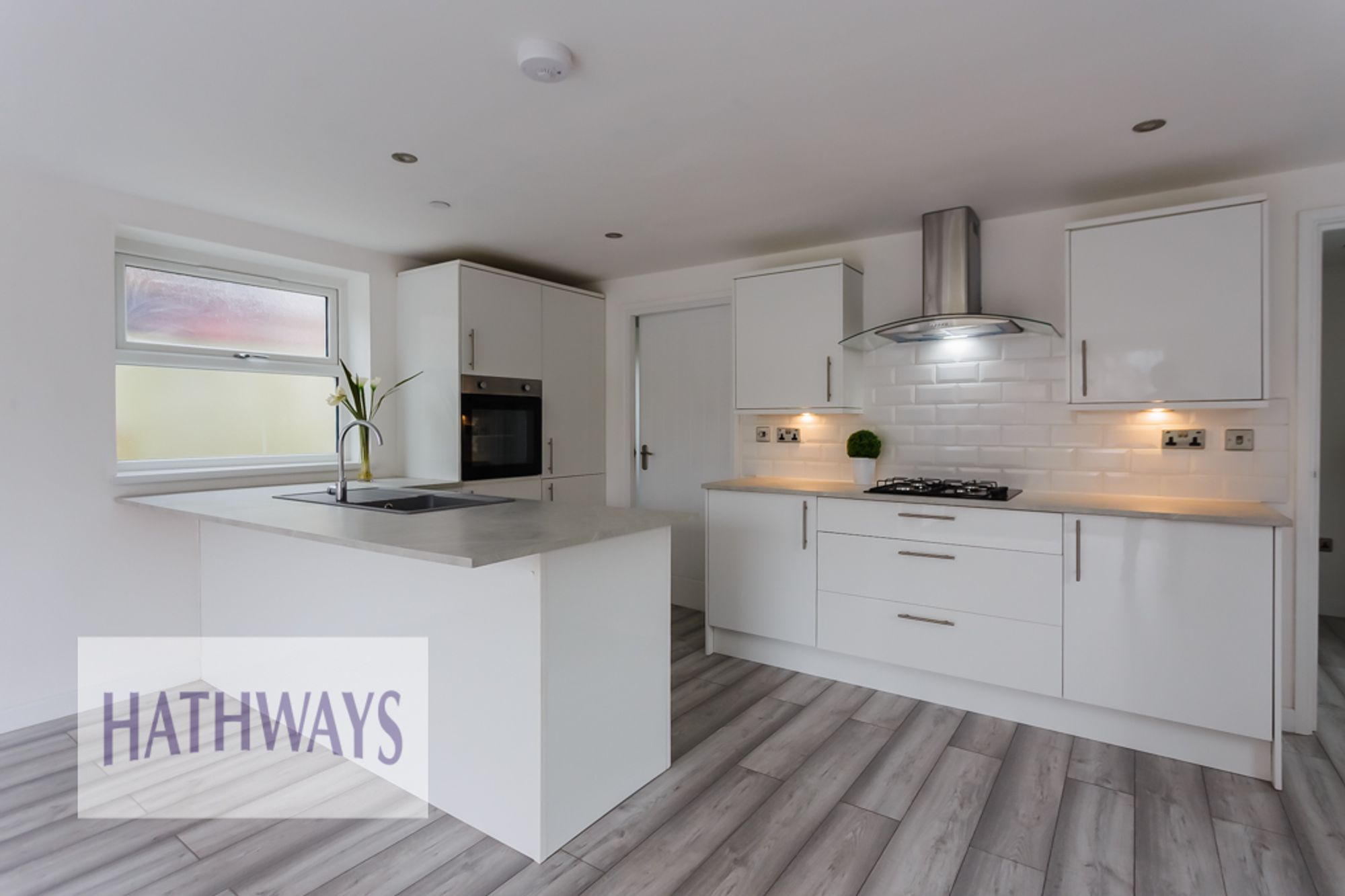 3 bed detached house for sale in Hanbury Road, Pontypool 9