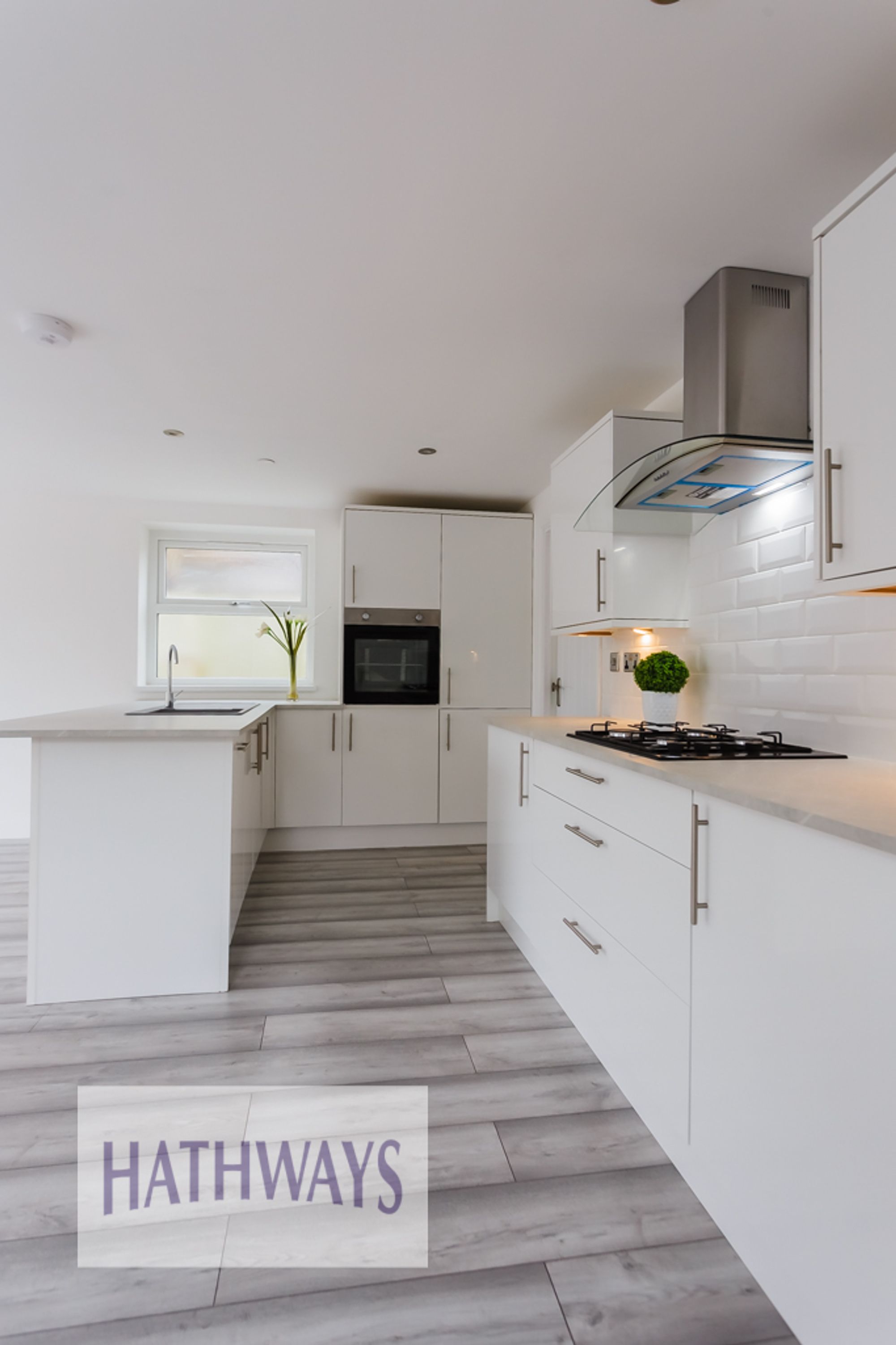 3 bed detached house for sale in Hanbury Road, Pontypool 10