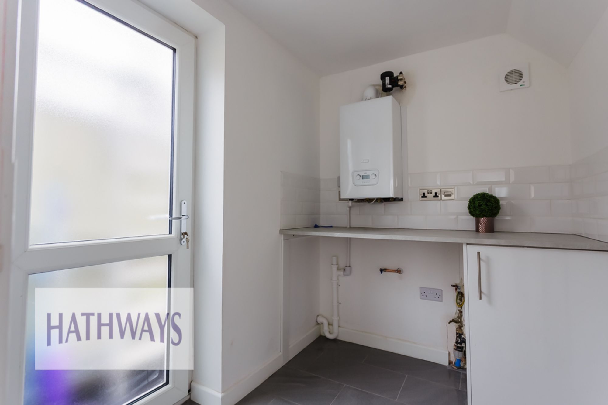 3 bed detached house for sale in Hanbury Road, Pontypool 13