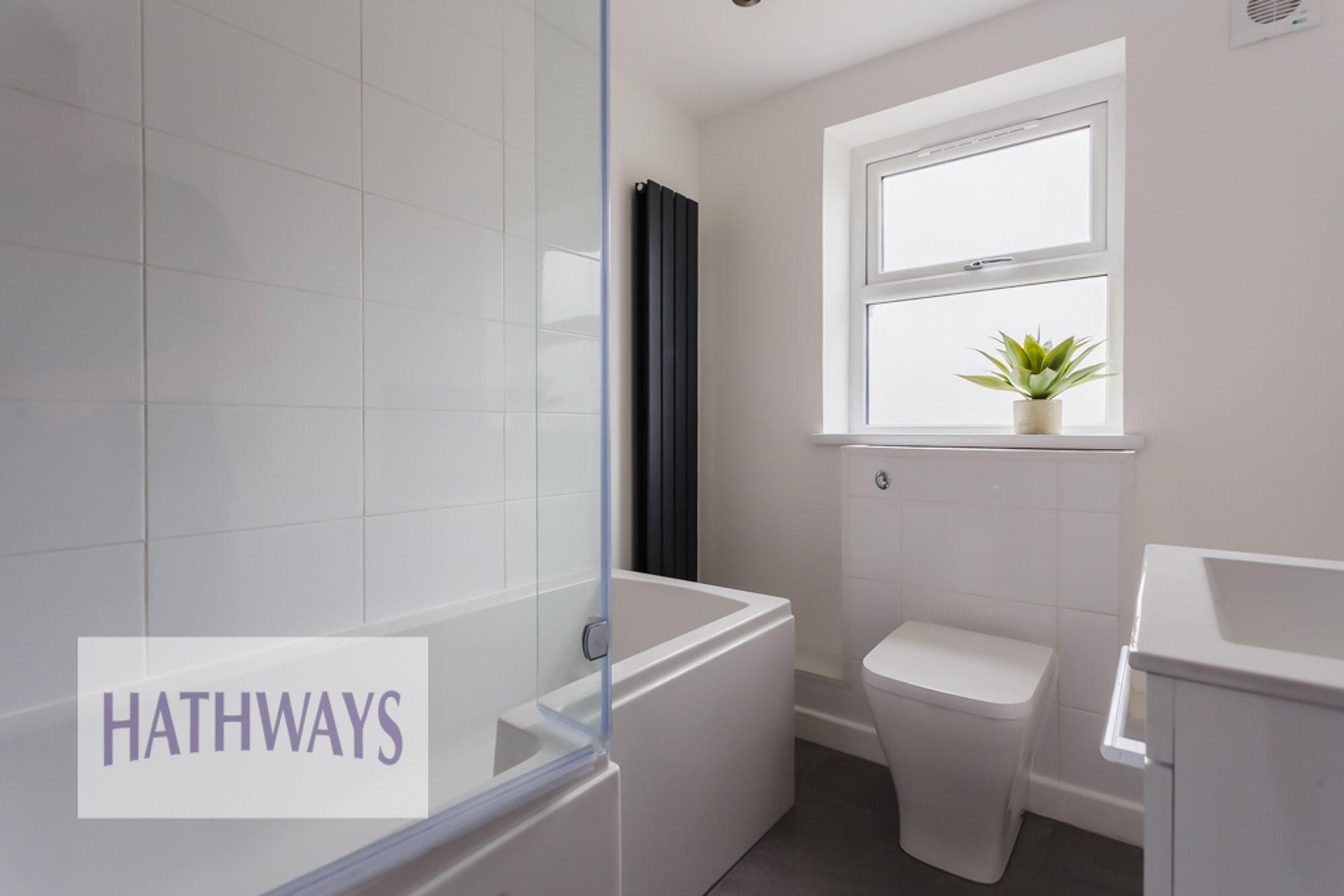 3 bed detached house for sale in Hanbury Road, Pontypool 3