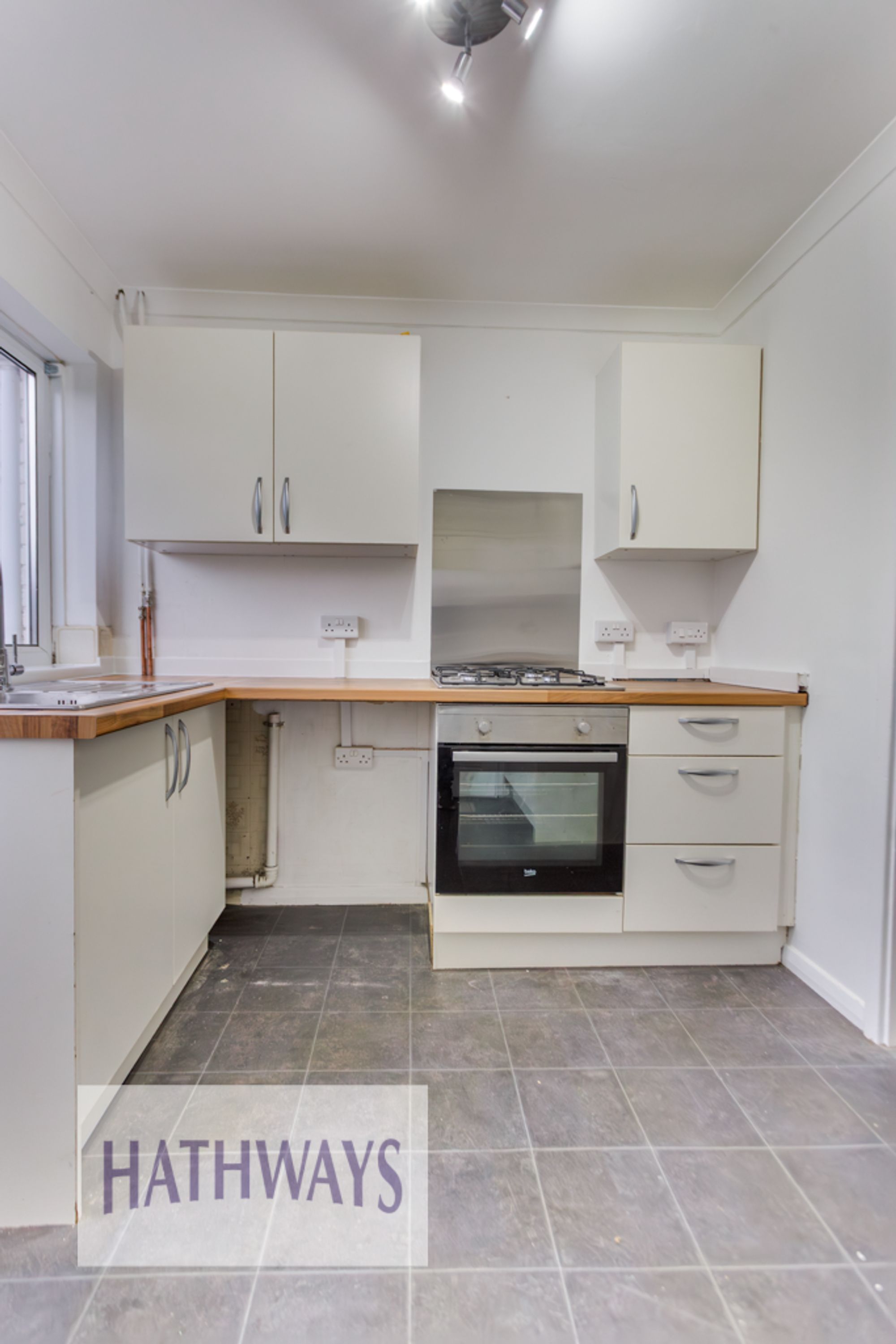 3 bed terraced house to rent in Caernarvon Crescent, Cwmbran  - Property Image 12