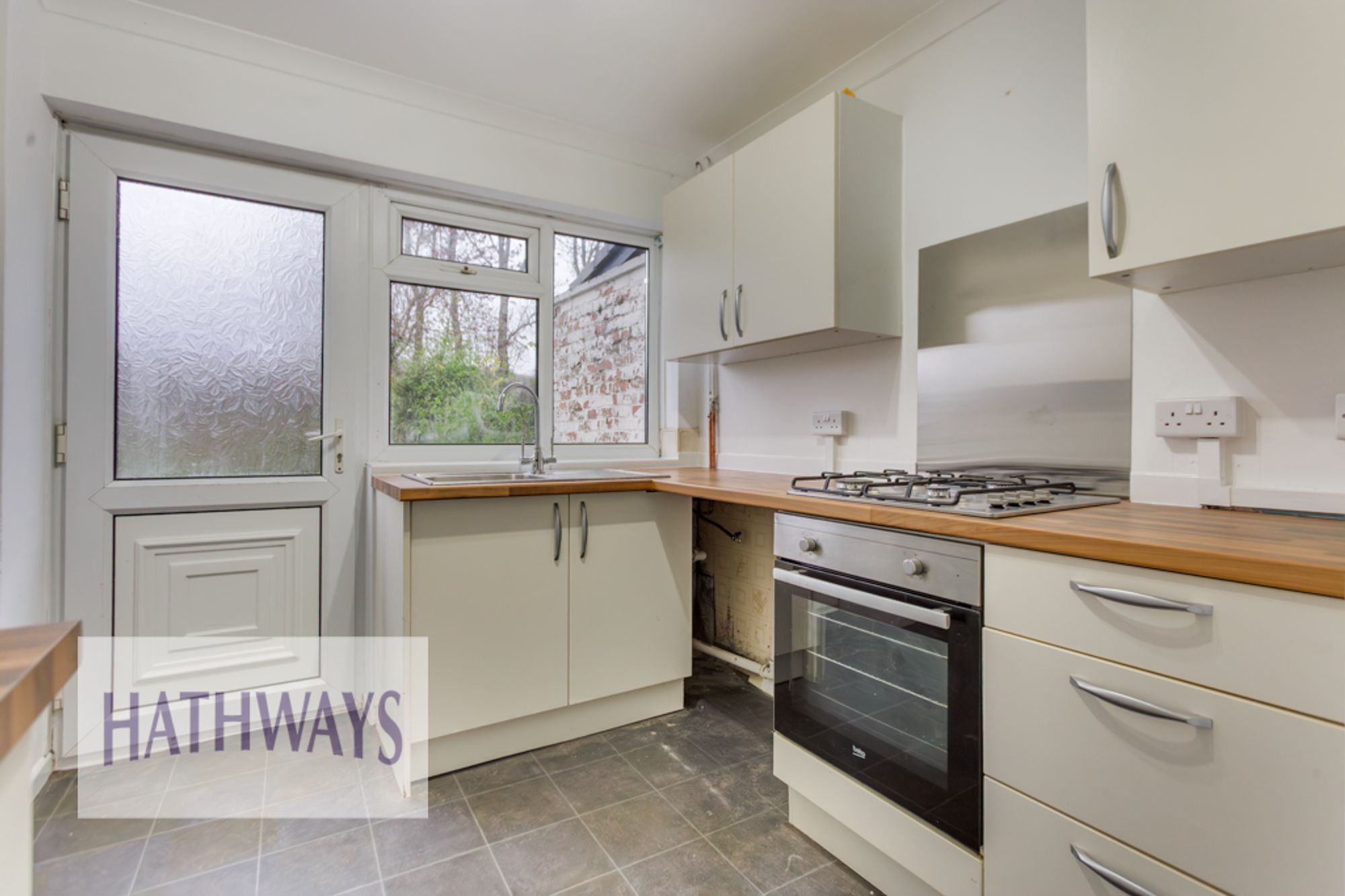 3 bed terraced house to rent in Caernarvon Crescent, Cwmbran 12