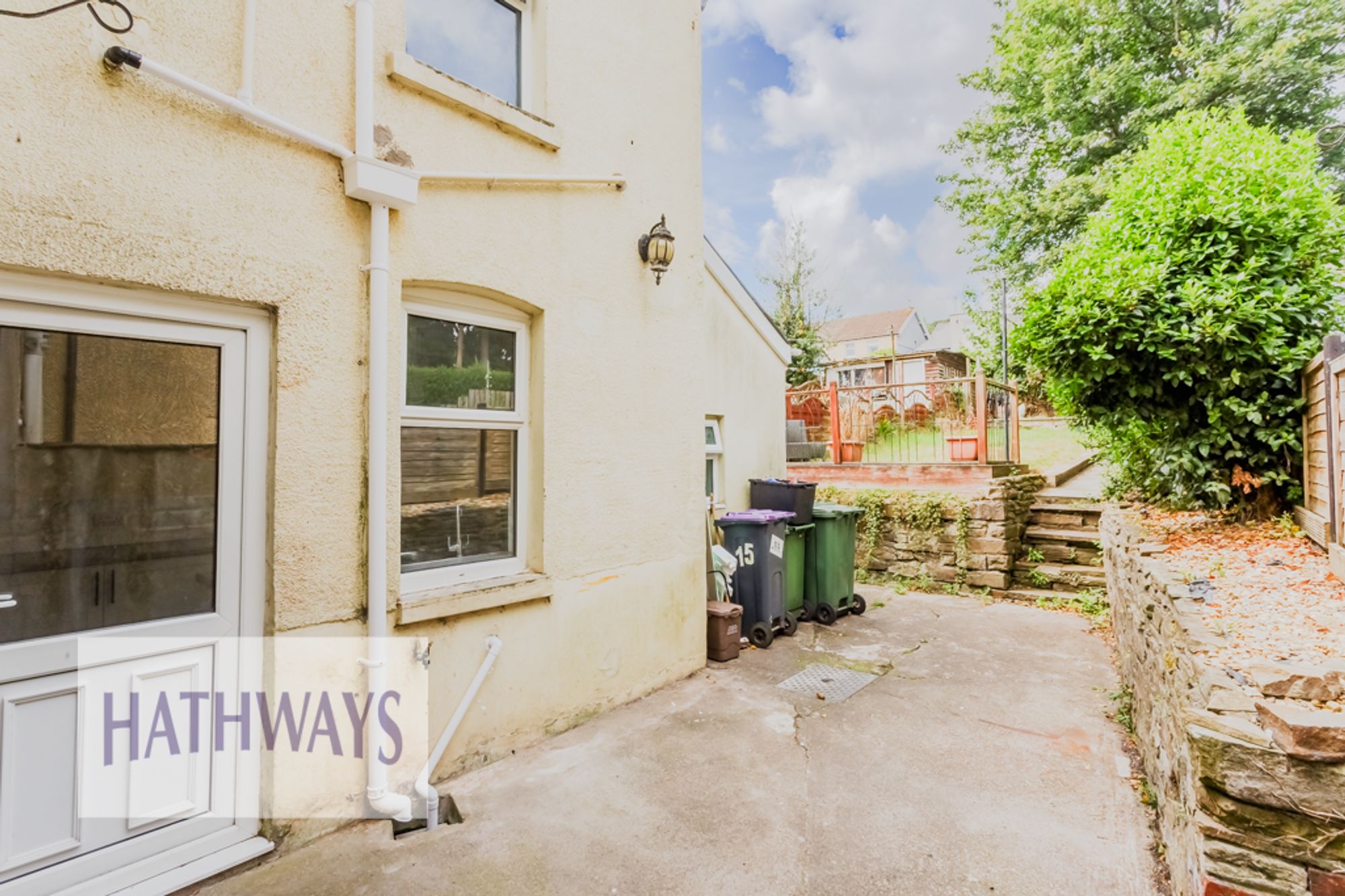 3 bed end of terrace house to rent in Broad Street, Pontypool  - Property Image 32