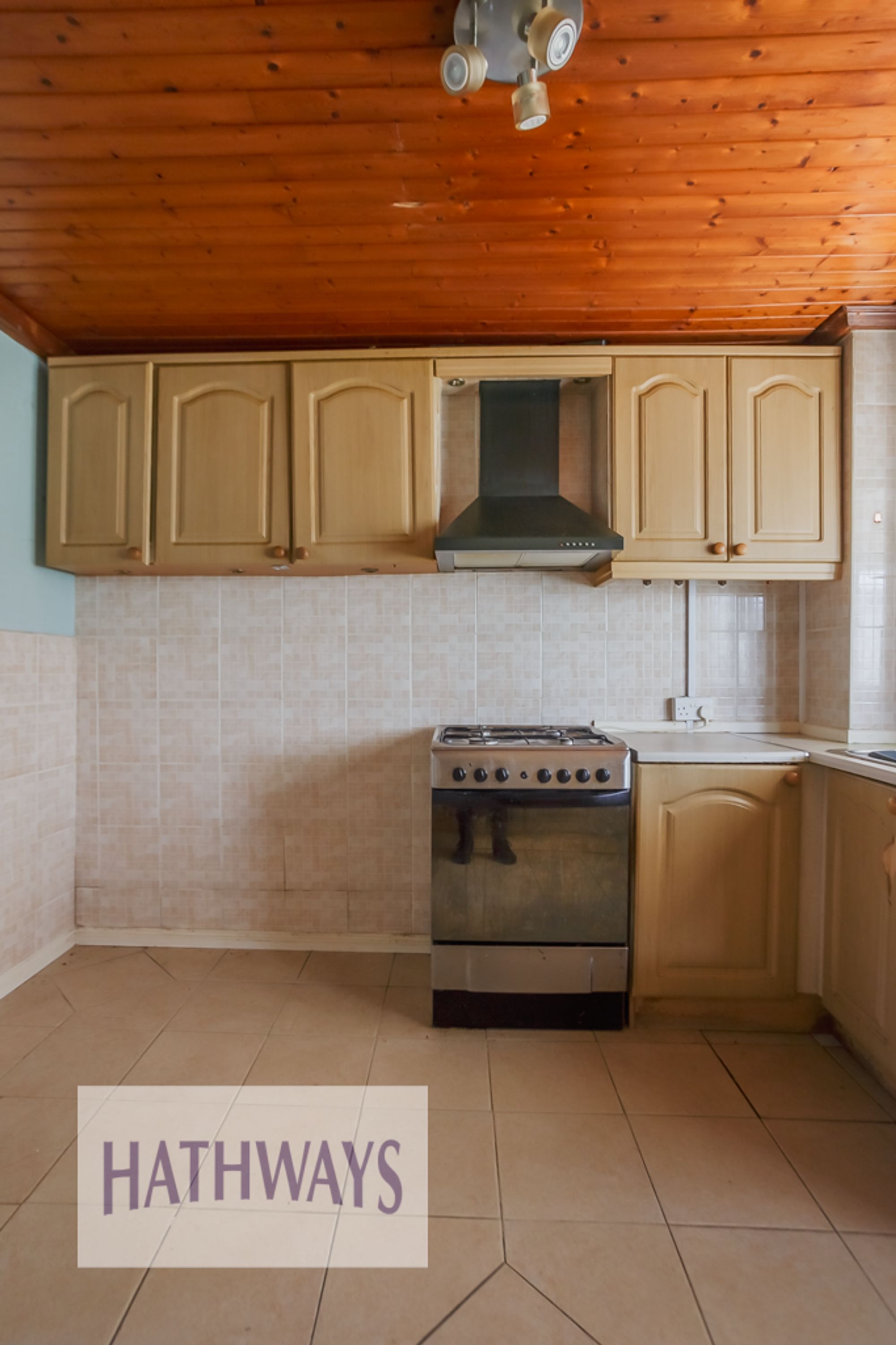 2 bed end of terrace house for sale in Llewellyn Road, Cwmbran  - Property Image 8