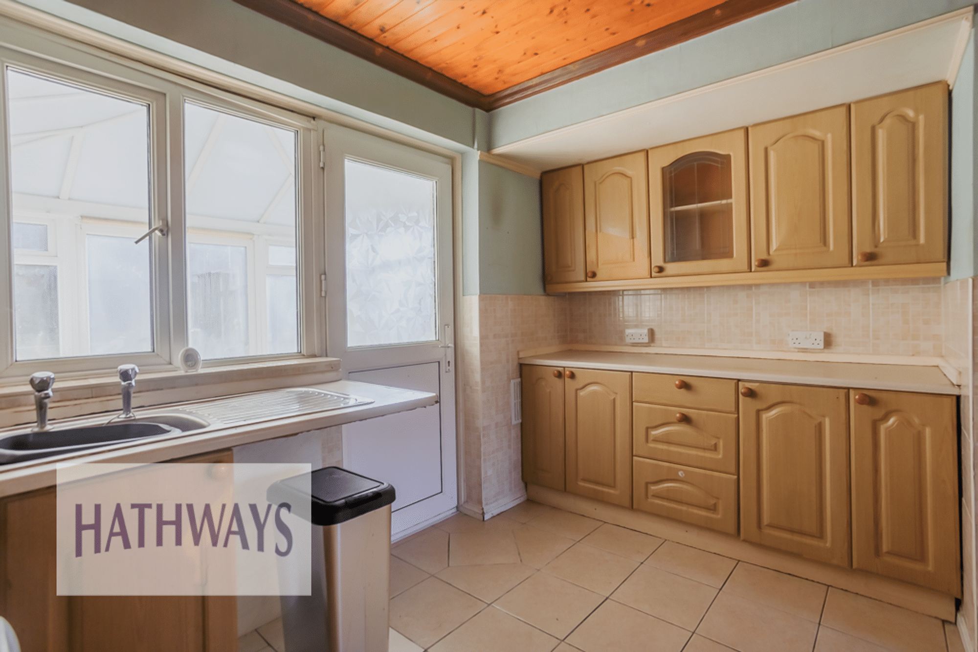 2 bed end of terrace house for sale in Llewellyn Road, Cwmbran  - Property Image 6