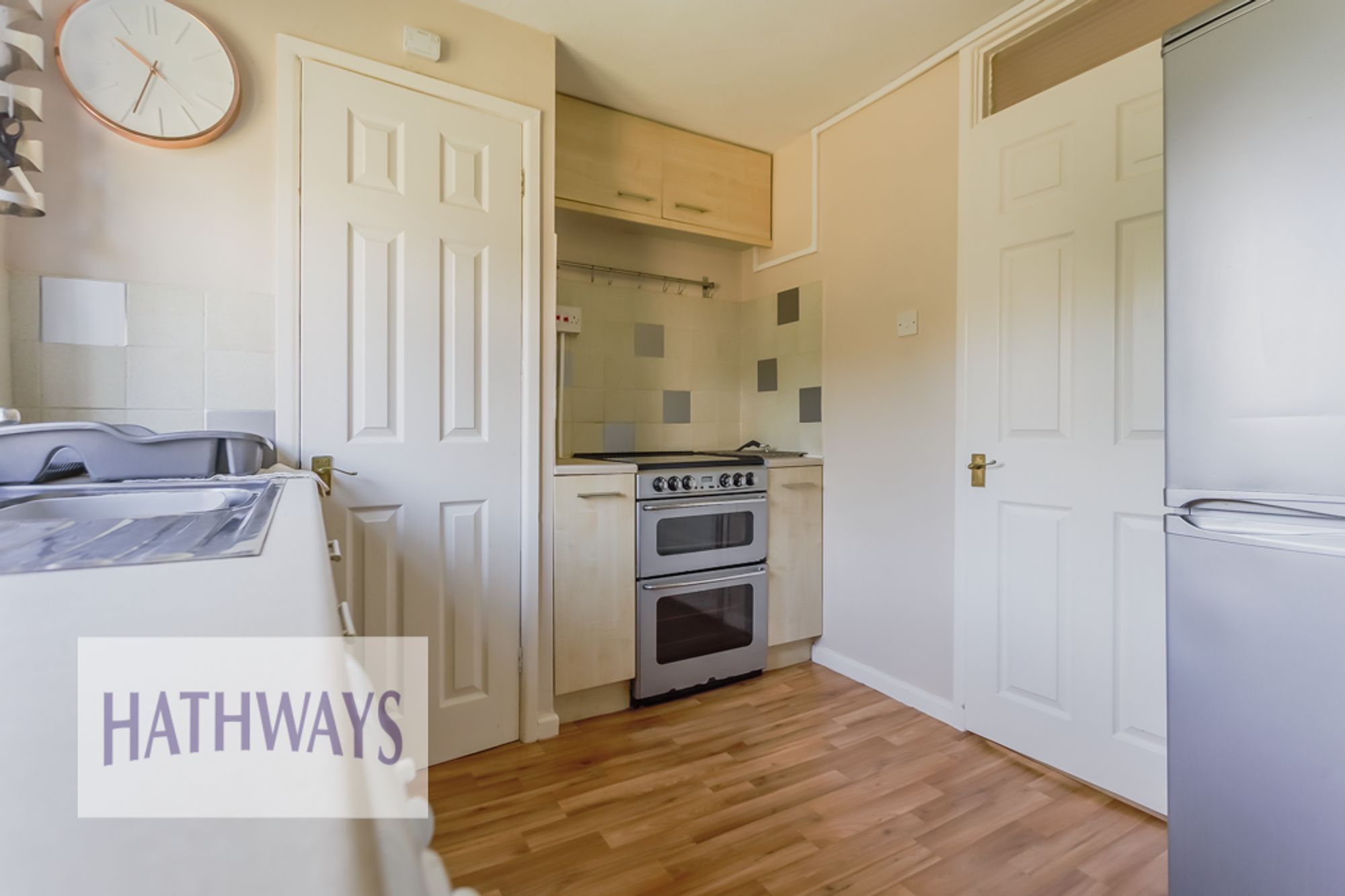 2 bed flat for sale in Gloucester Court, Newport  - Property Image 6