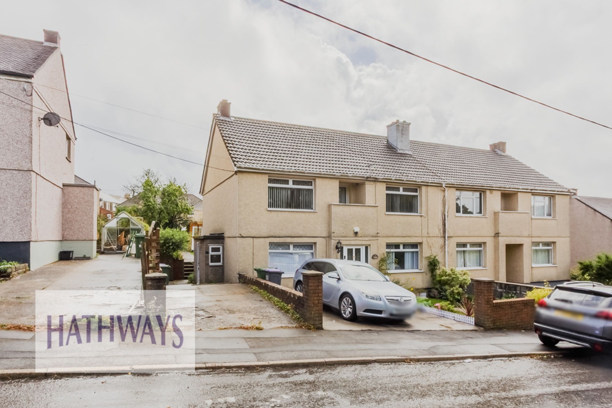 2 bed apartment to rent in New Road, Pontypool, NP4